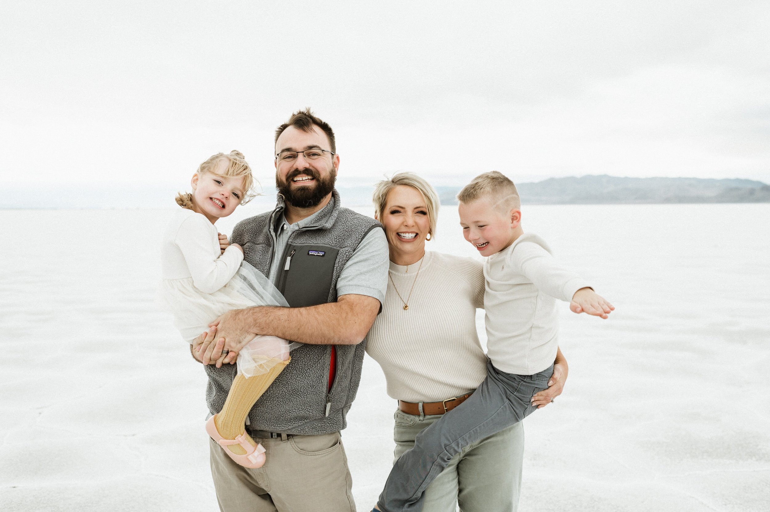 utah-salt-flats-family-photography-92.jpg