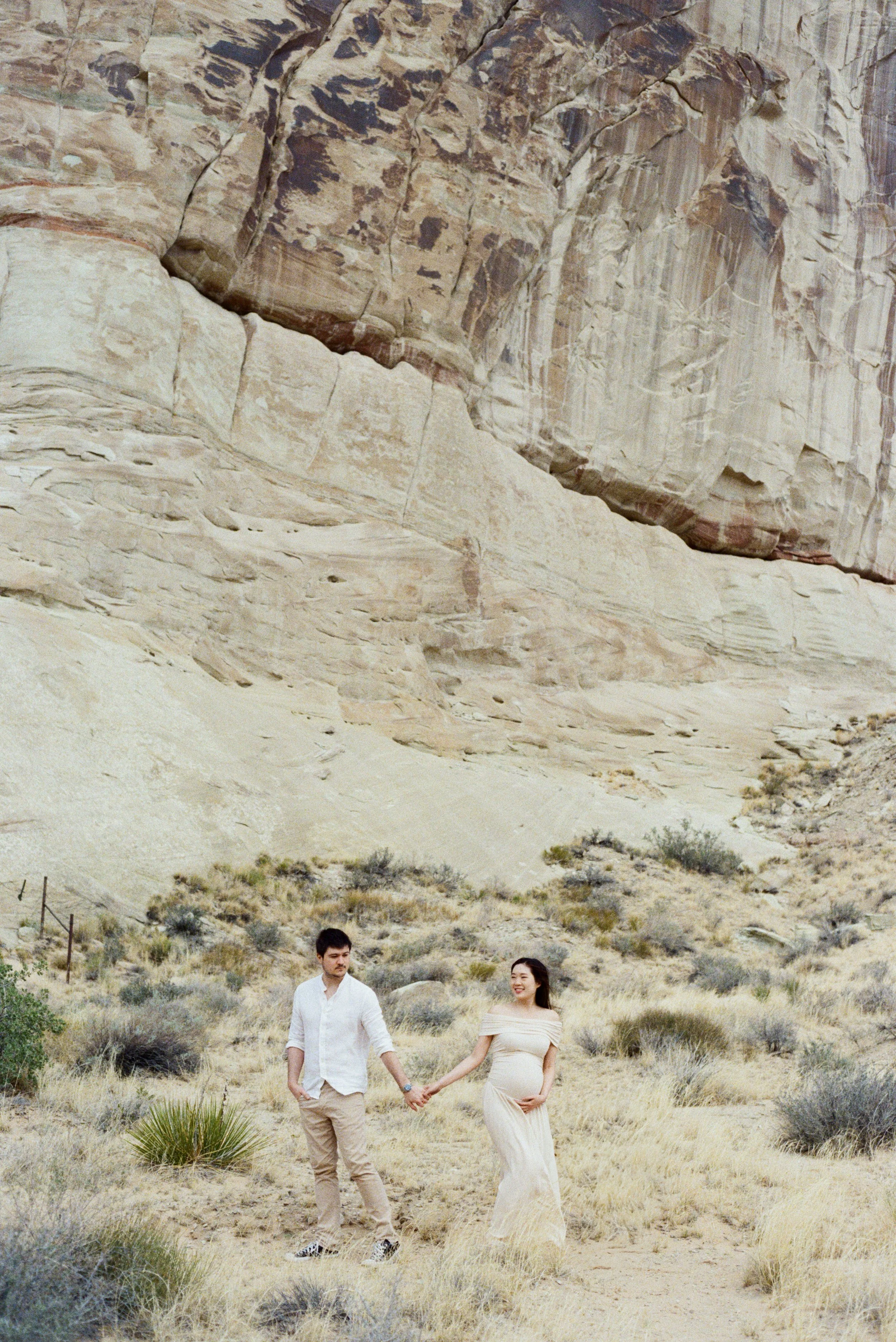 amangiri-resort-desert-maternity-film-photography-42.jpg