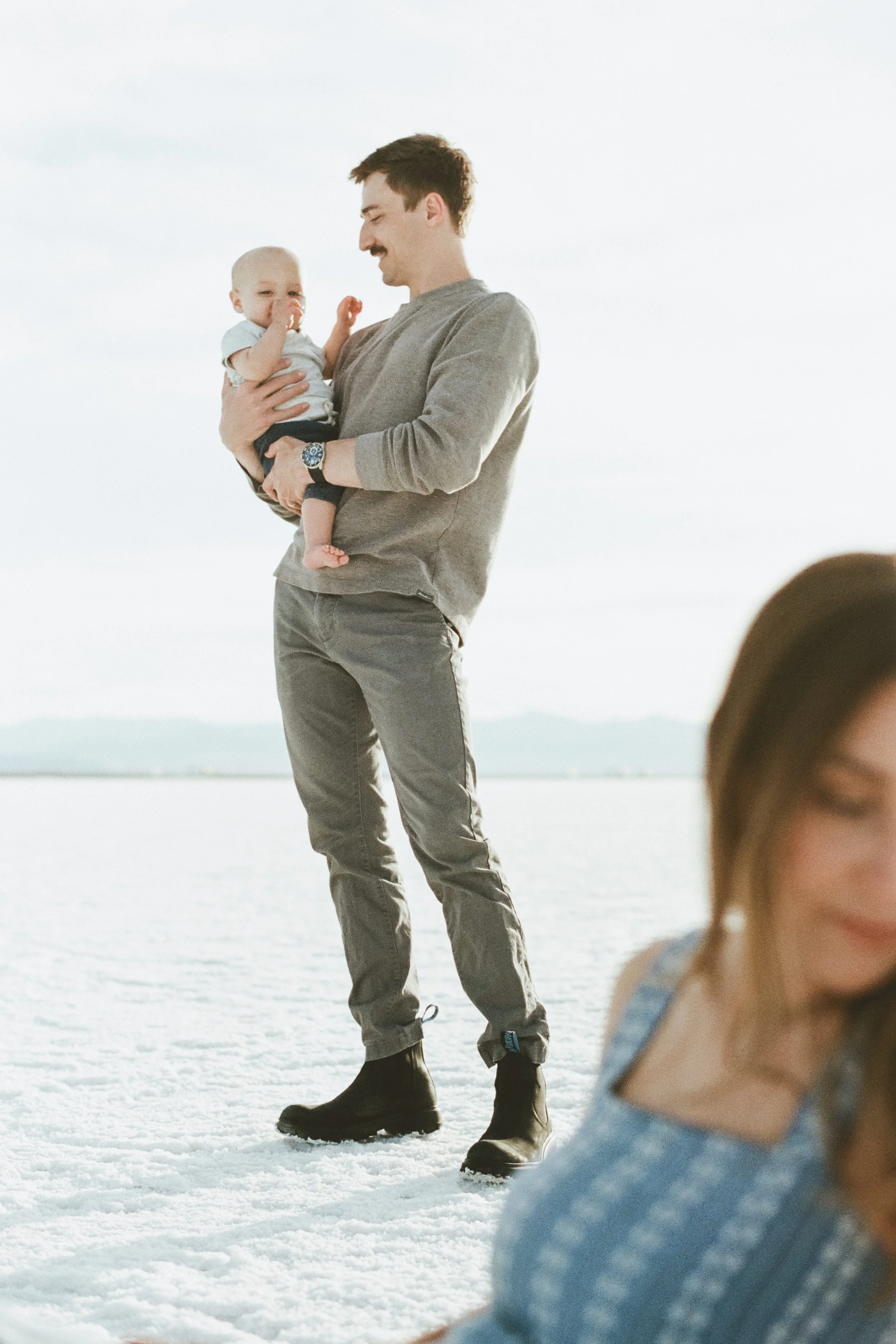 utah-salt-flats-family-film-photography-15.jpg