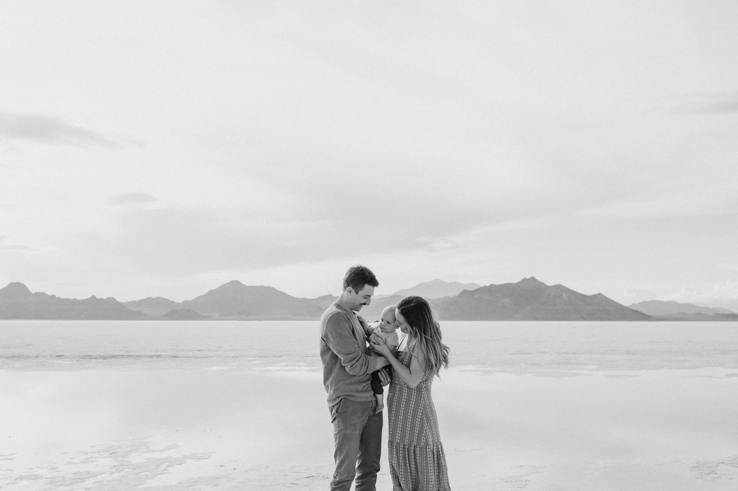 utah-salt-flats-family-photography-1.jpg