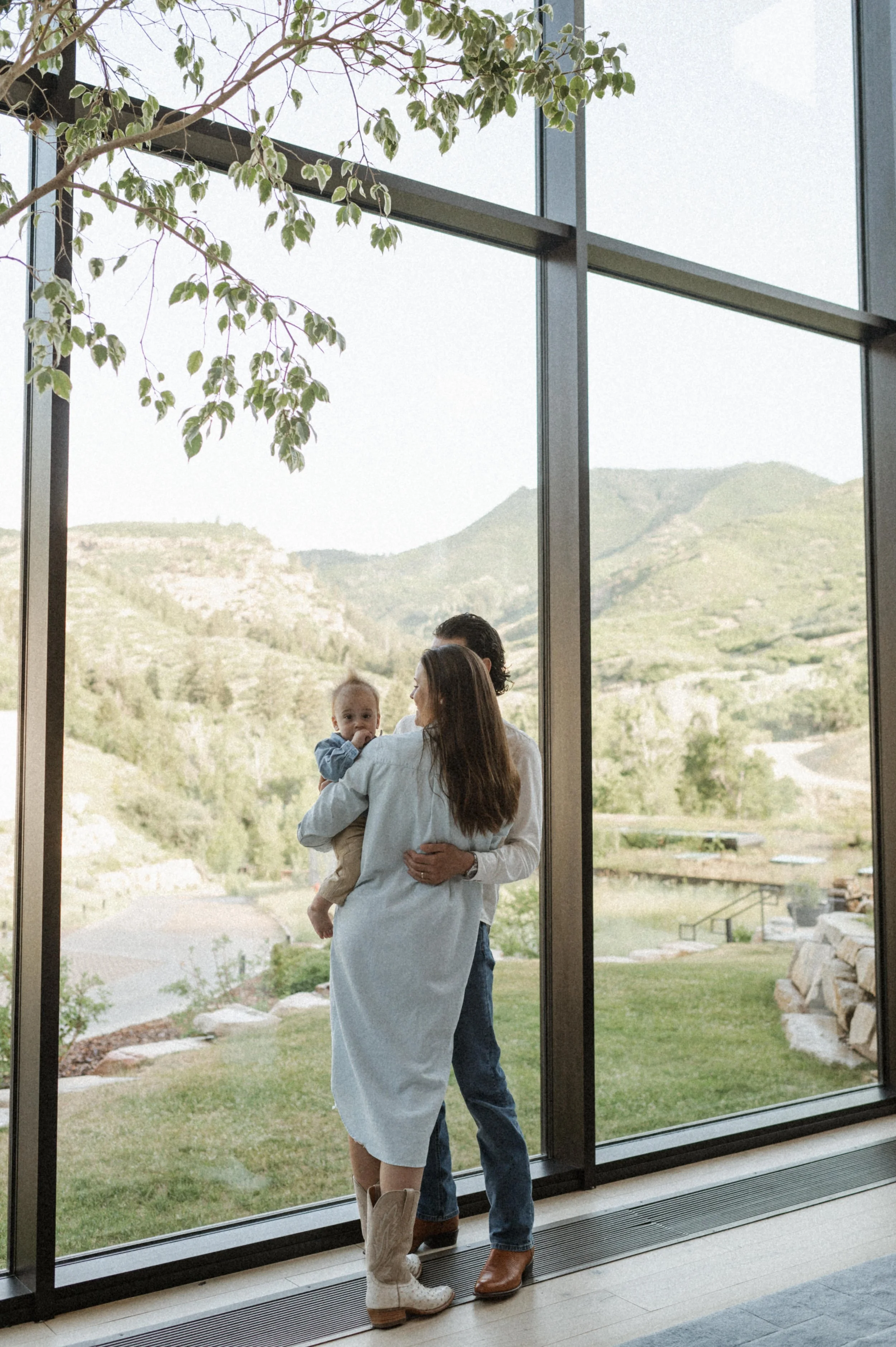 utah-lodge-at-blue-sky-family-film-documentary-photography-6.jpg