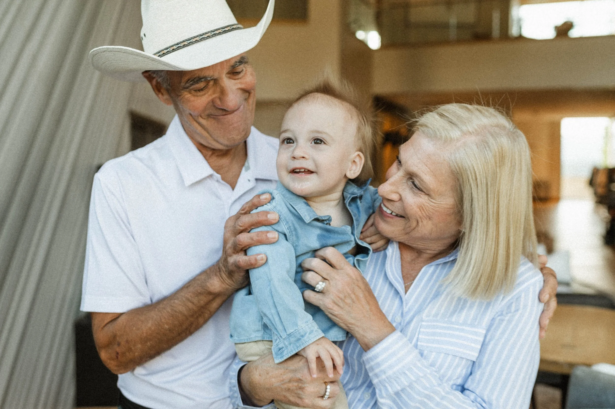 utah-lodge-at-blue-sky-family-film-documentary-photography-27.jpg