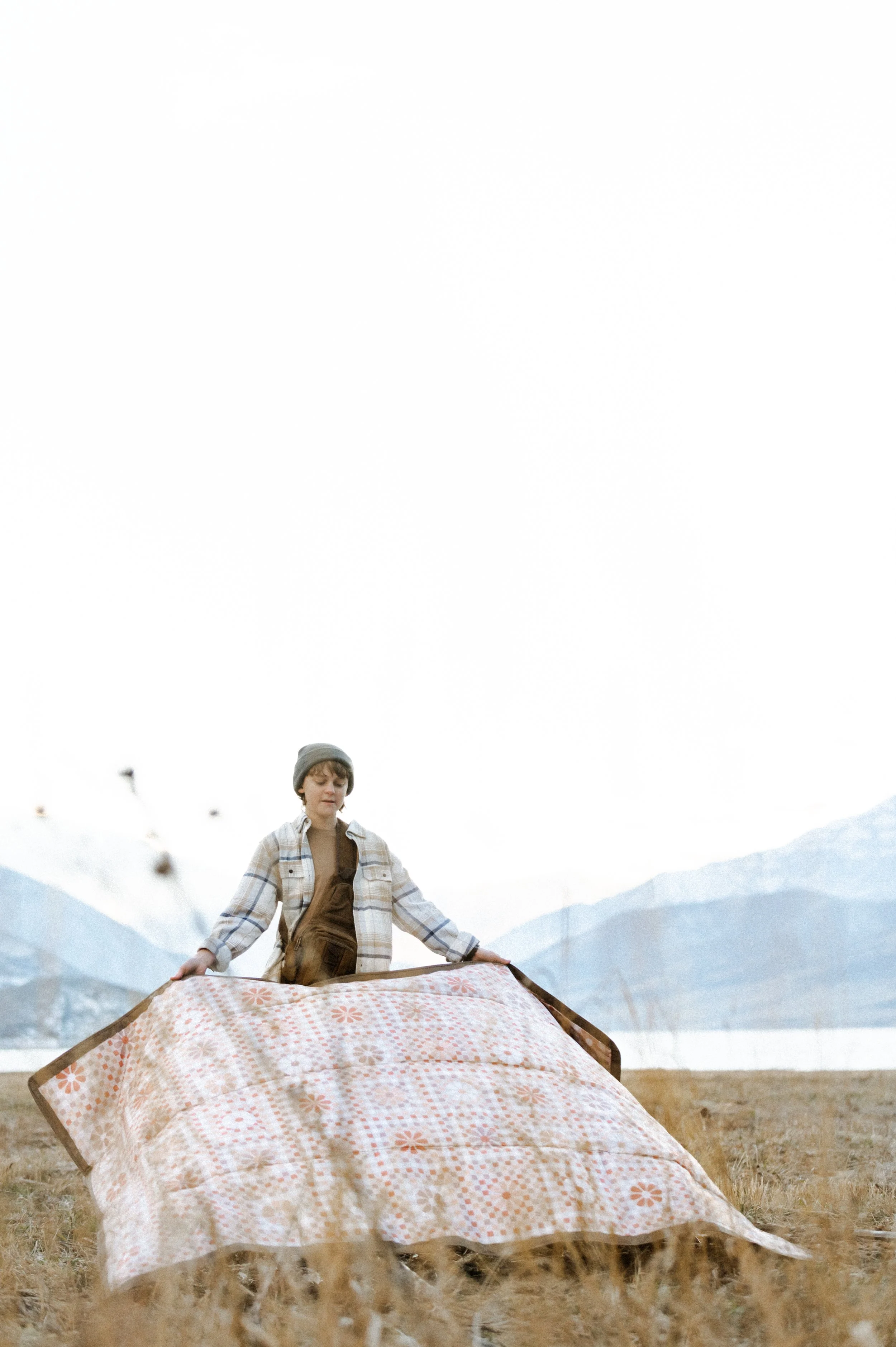 outdoor-picnic-blanket-camping-branding-photography-28.jpg