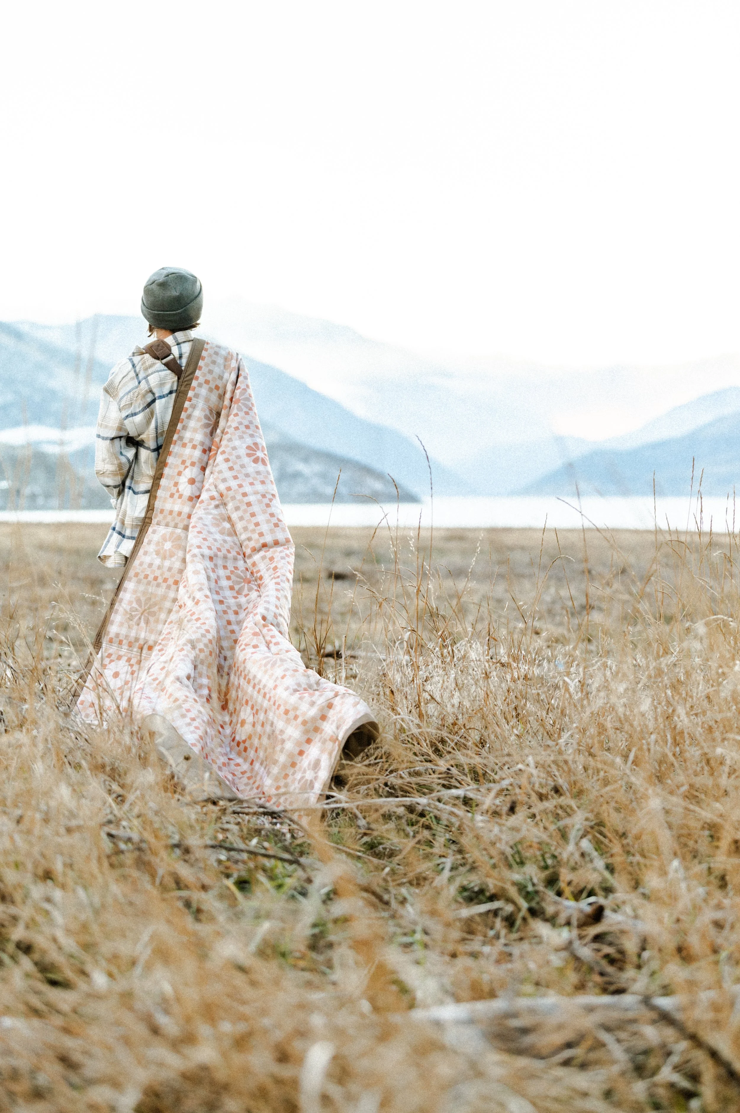 outdoor-picnic-blanket-camping-branding-photography-32.jpg
