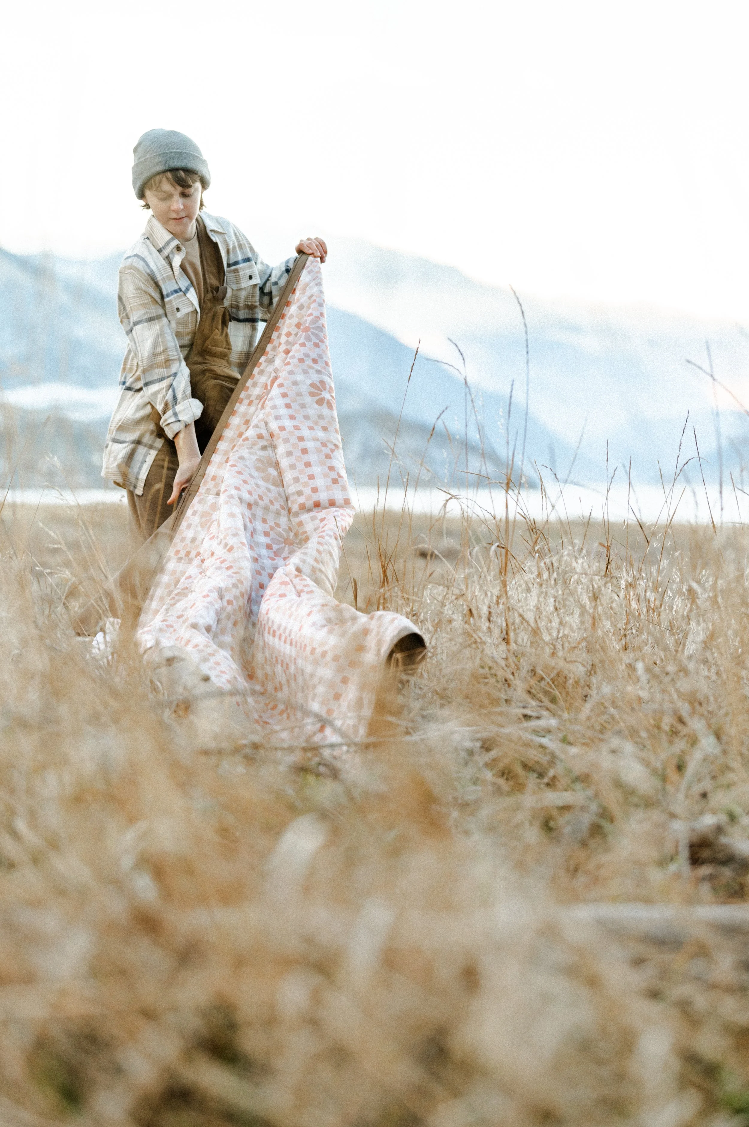 outdoor-picnic-blanket-camping-branding-photography-33.jpg