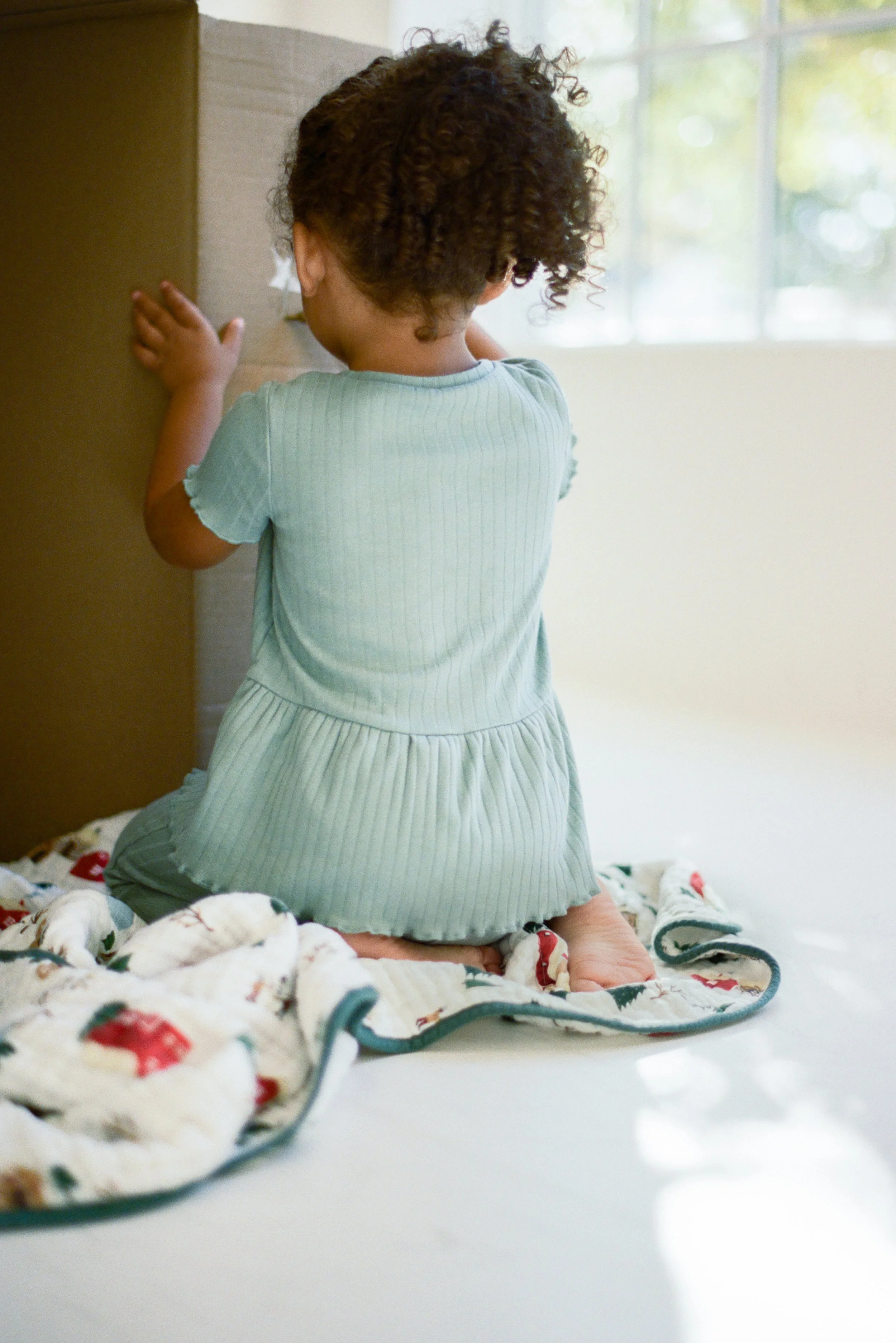 little-unicorn-baby-blanket-branding-film-photography-1.jpg