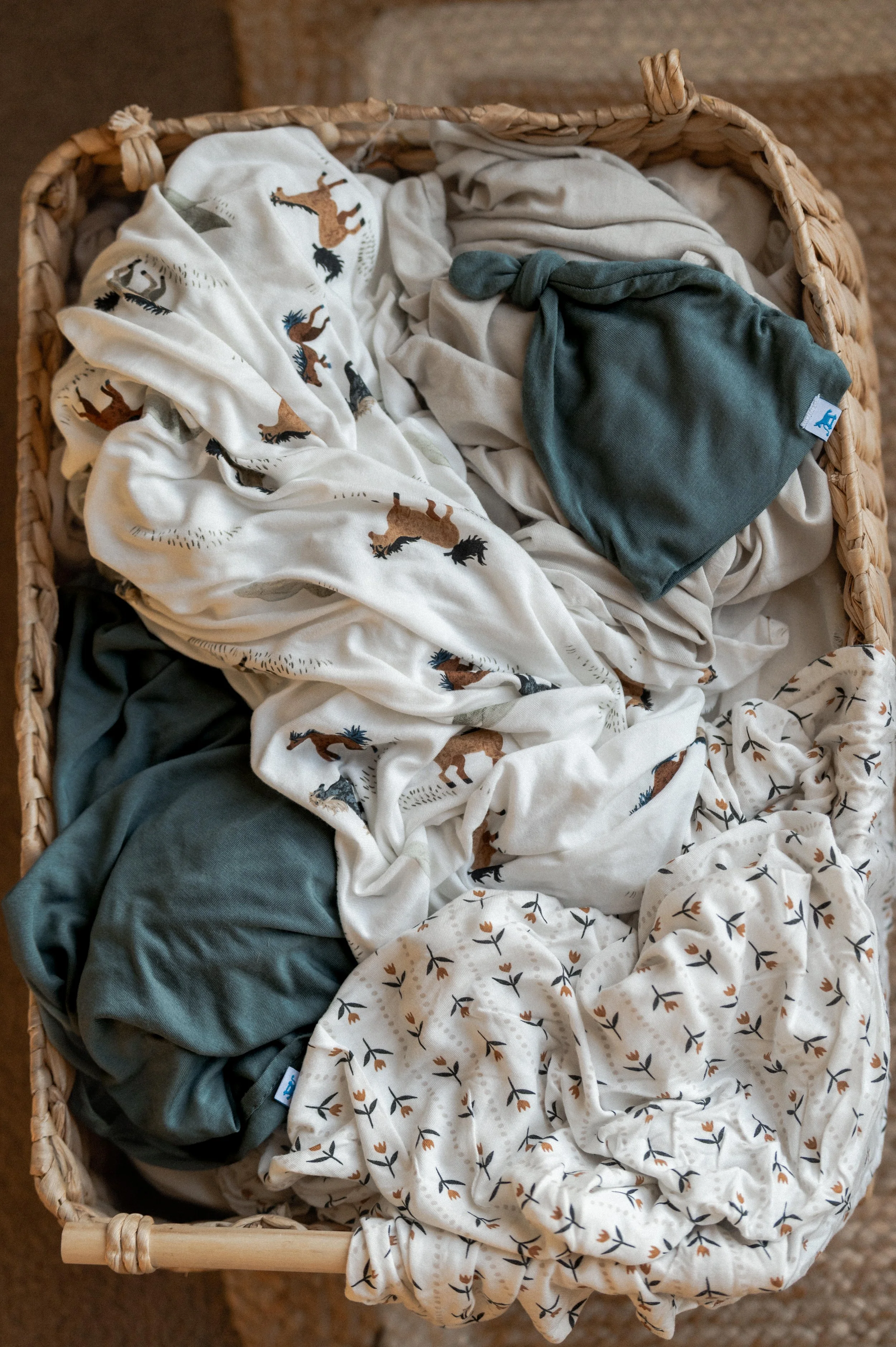 little-unicorn-swaddle-blankets-crib-sheets-jul-aug-2026-113.jpg