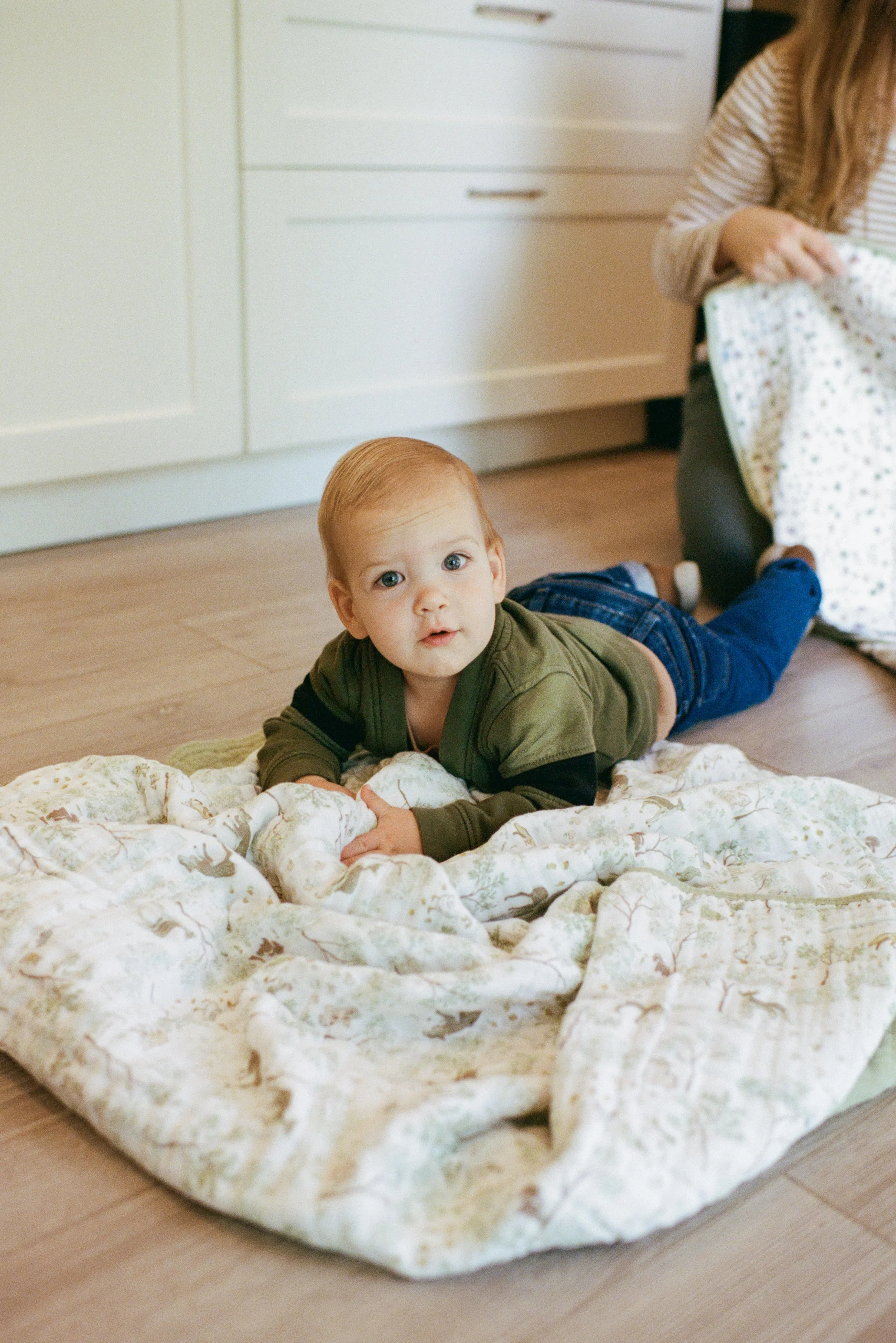 little-unicorn-baby-blanket-branding-film-photography-6.jpg