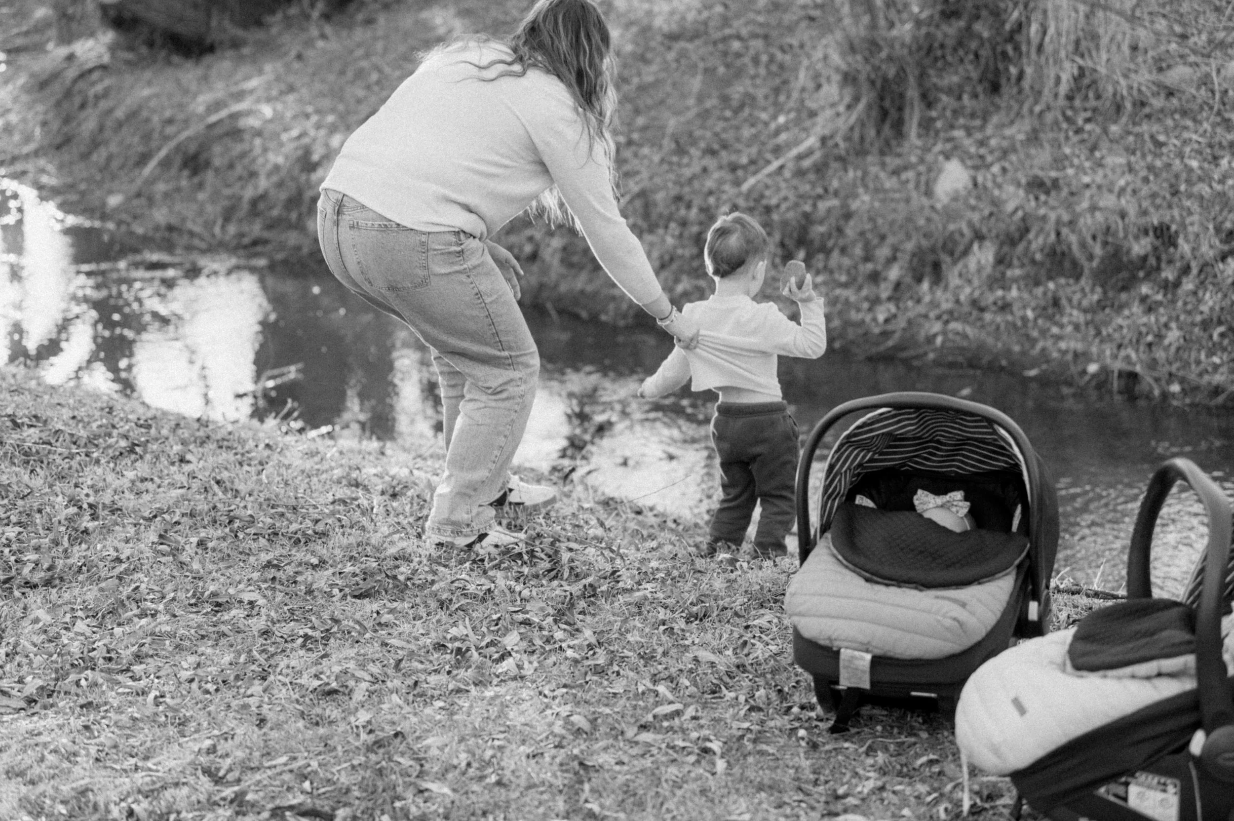 little-unicorn-lifestyle-family-walk-photography-58.jpg