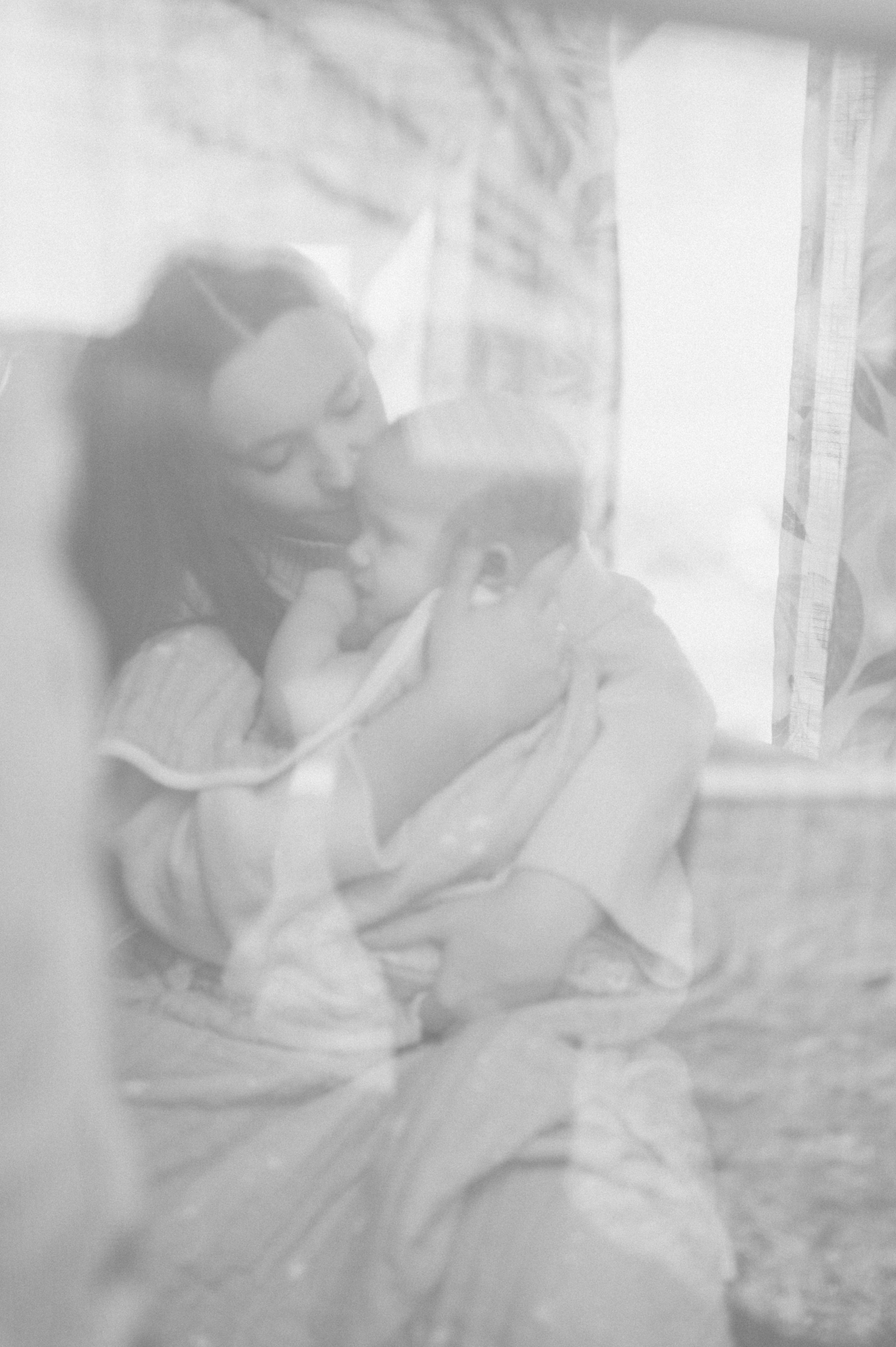 utah-product-photography-session-mom-and-baby-documentary-at-home-session-120.jpg