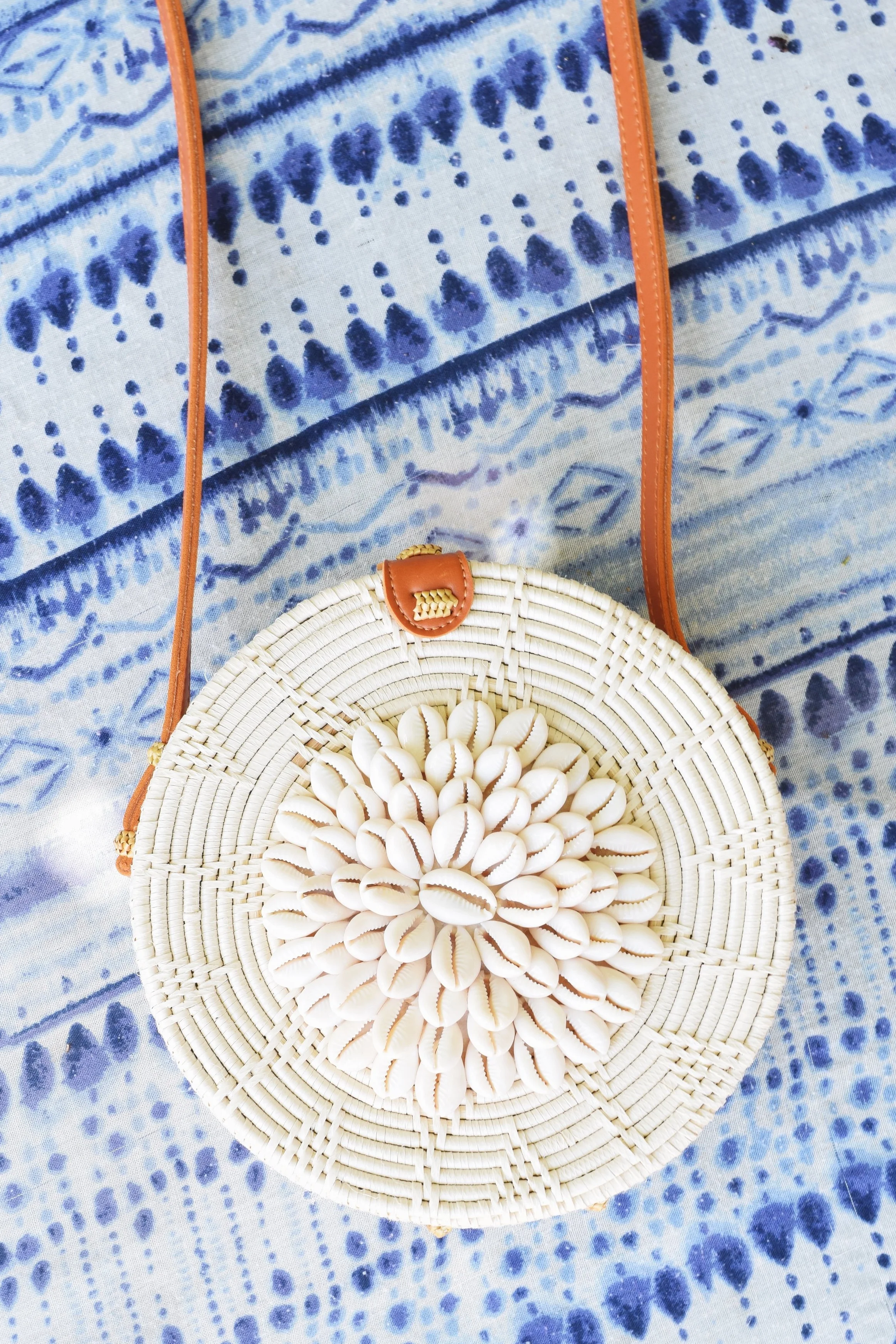 White Rattan Round Bag with Shell Detail