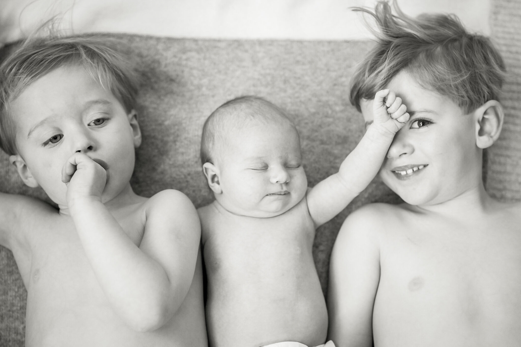 newborn siblings-2964.jpg