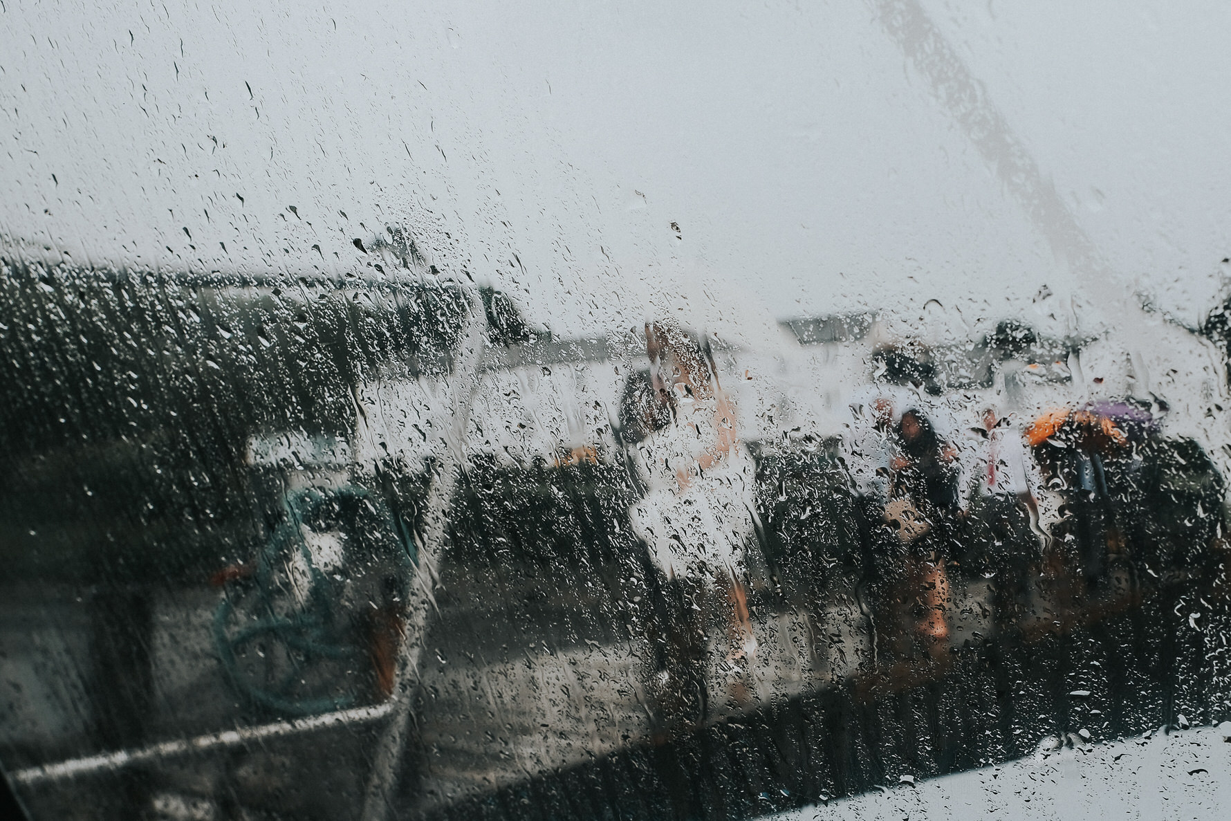 Natural Documentary Wedding Photography by Cheshire Wedding Photographer Louise Jacob