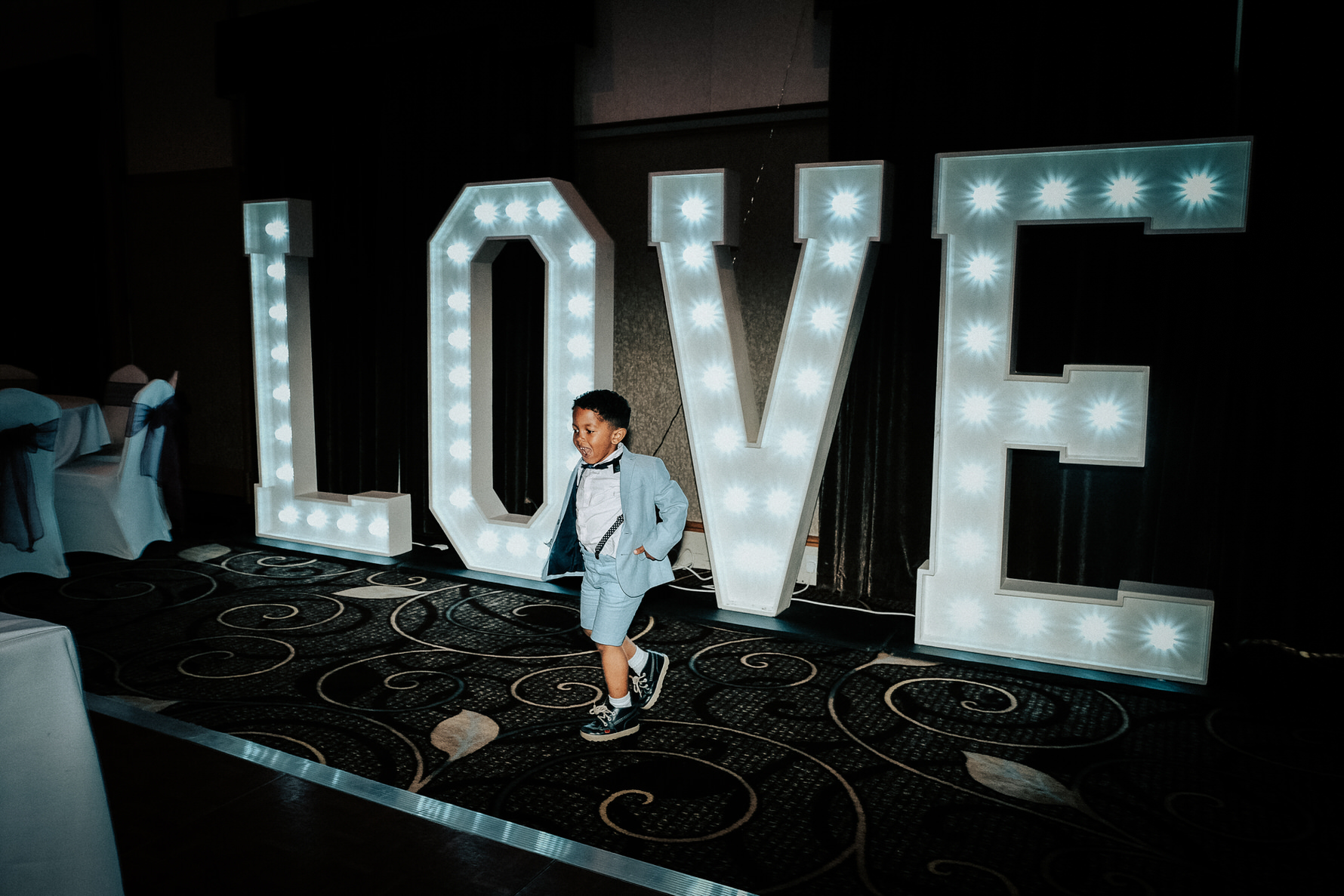 Natural Documentary Wedding Photography by Cheshire Wedding Photographer Louise Jacob