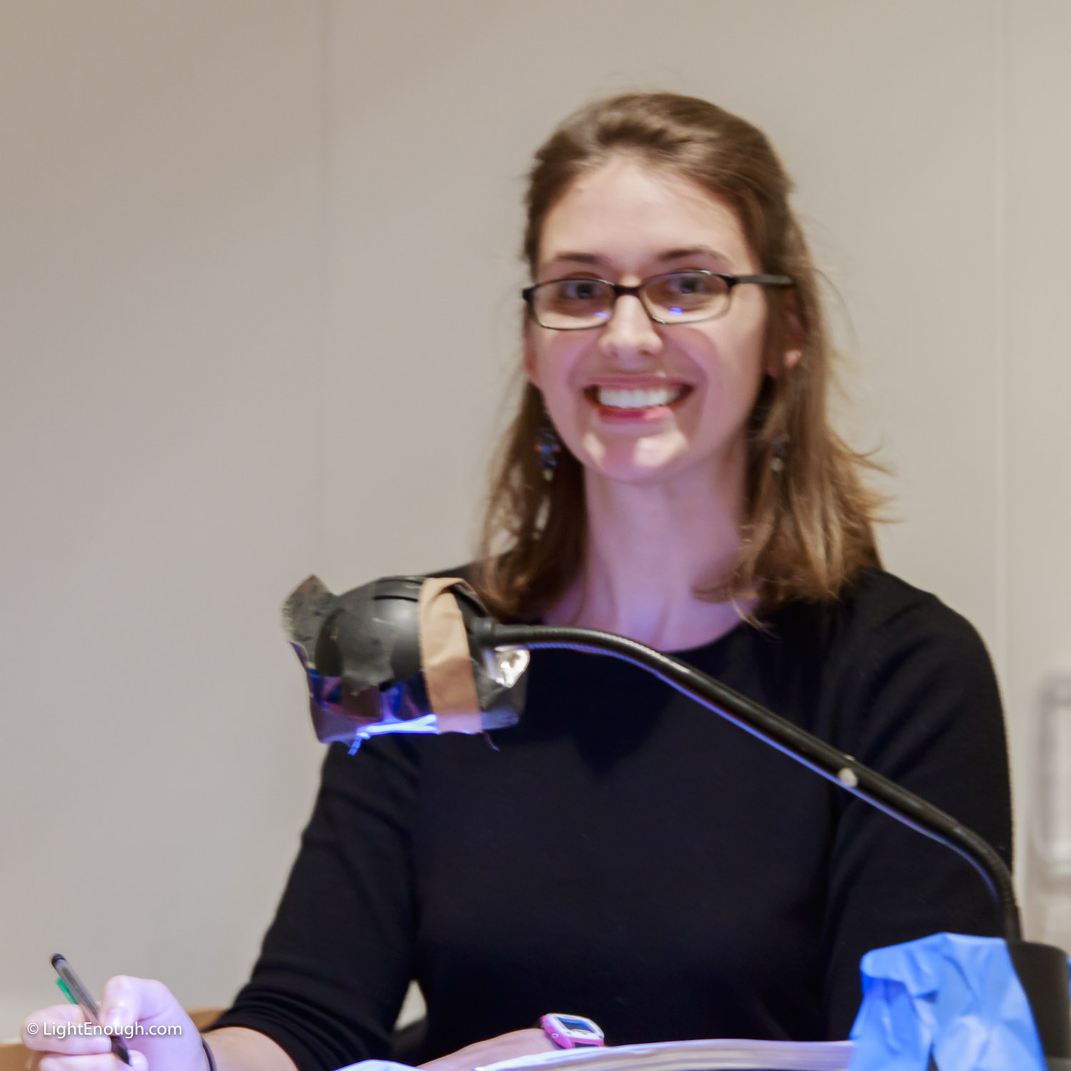  Alison Sheehan runs the projector for UUCA Chalice Theatre Cabaret (2016) . Photo by John St Hilaire at www.lightenough.com 