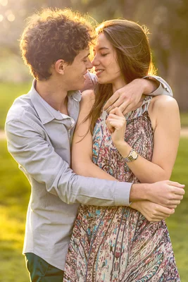 Paula y SergioEntrañable pareja en el parque del Retiro en una tarde maravillosa de Primavera. Fotos realizadas al atardecer con una luz fantástica y un gran dinamismo en el posado en el que su experiencia como modelos en anteriores ocasiones consig…