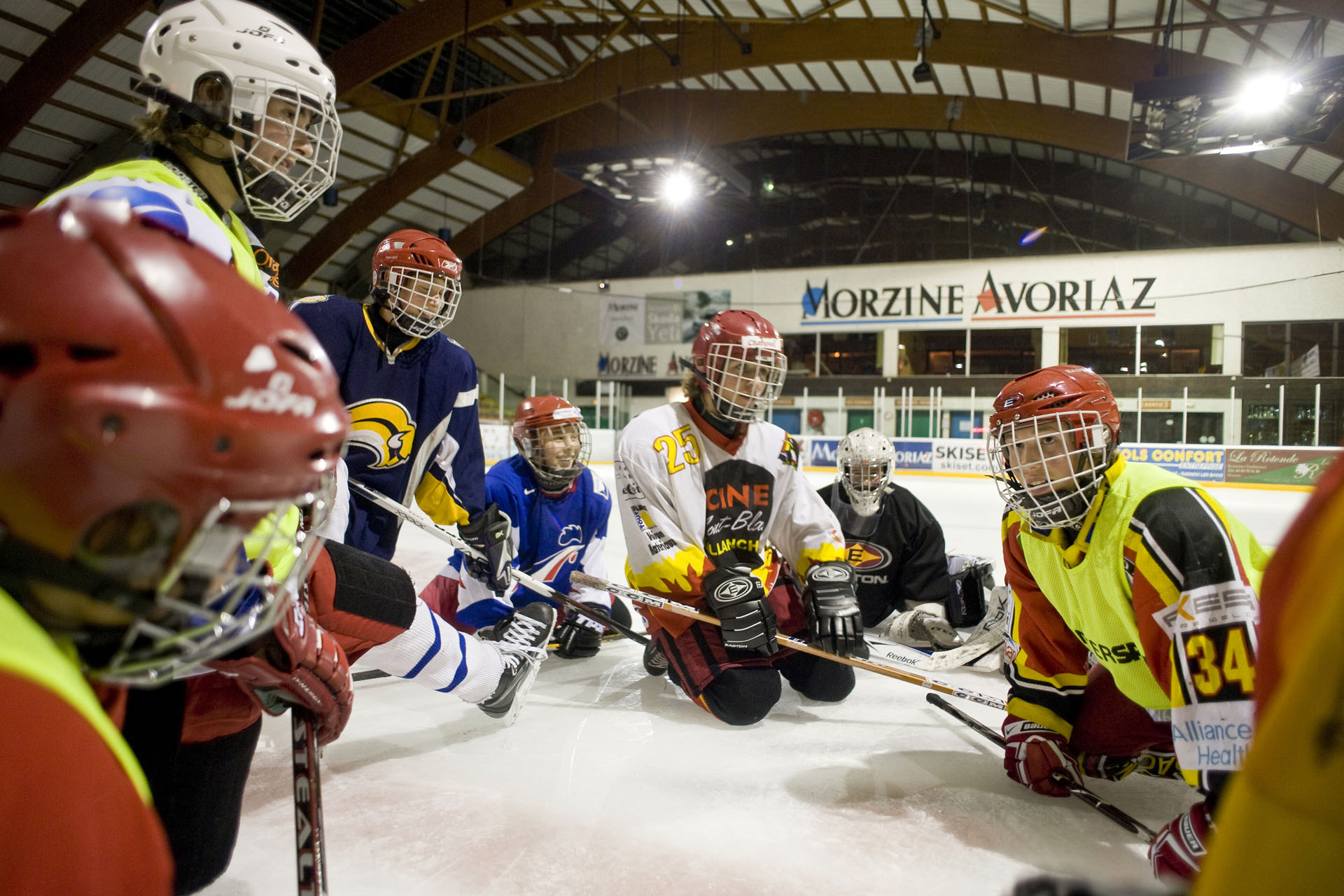  REPORTAGE SUR LE VILLAGE DE MORZINE 
HAUTE SAVOIE FRANCE
MARDI 2 DECEMBRE 2009
REPORTAGE POUR ALPES MAGAZINE

CLUB DE HOCKEY SUR GLACE DE MORZINE AVORIAZ 