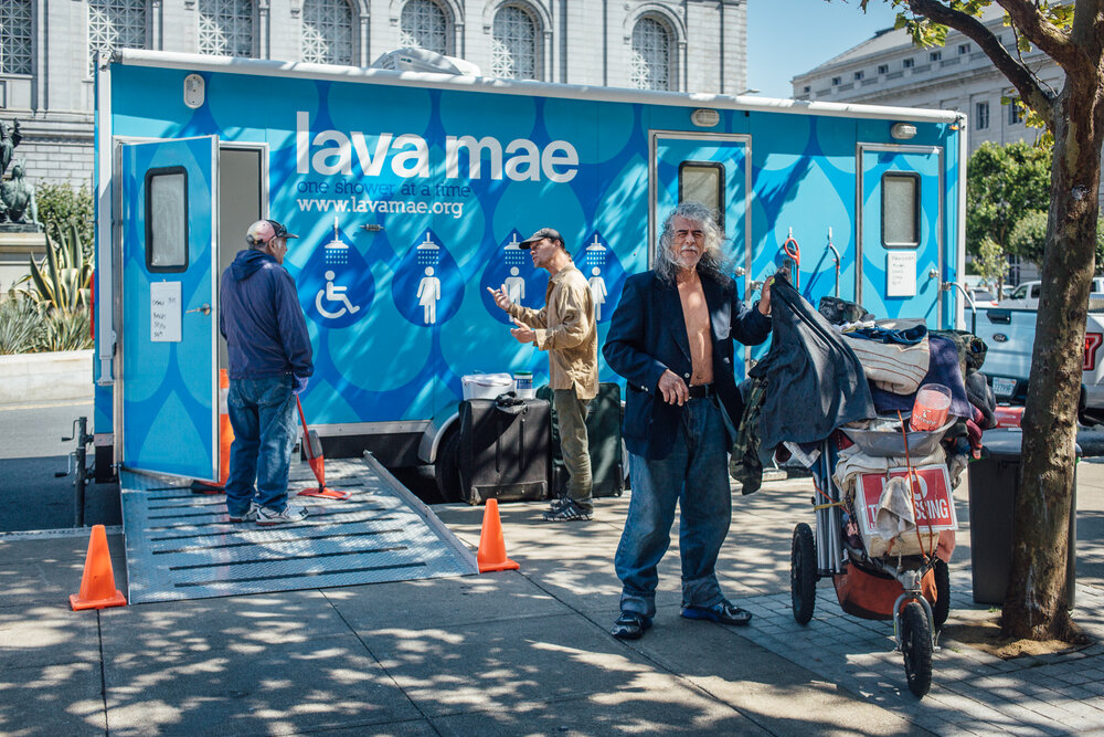  Lava mae, non profit organization innovante qui a construit des douches mombiles pour les SDF, dont la croissance est exponentielle à SF. Fonctionne comme une startup, avec tool kit pour répliquer le modele dans d autres villes/pays 