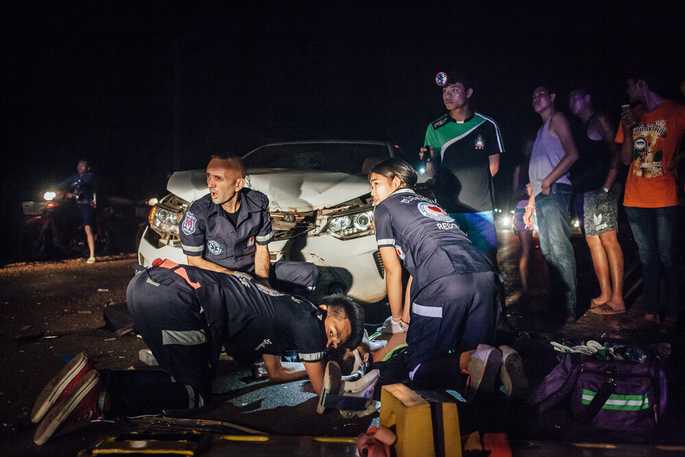  VIentiane, le 14 Avril 2017. Sebastien et l'équipe de Vientiane rescue interviennent sur un accident de la route mortel. 