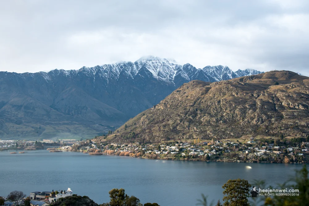 Morning view of Queenstown City, surrounding mountains with Lake Wakatipu. 