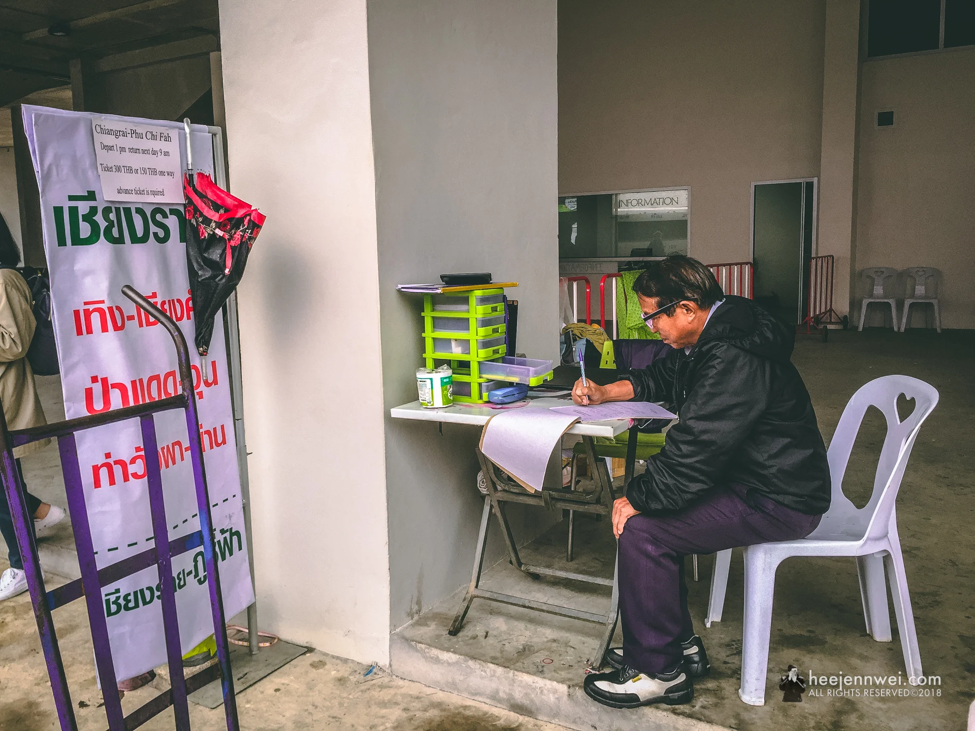 The ticket counter to Phu Chi Fa resides in the corner of Bus Terminal Chiang Rai. 