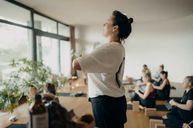 New Schedule - new classes added!
Sunday:
10.30-12.00 Vinyasa with Silas
16.00-17.00 Vinyasa 60’ with Julia
17.30-18.45 Yin Yoga with Julia
Monday:
9.00-10.15 Vinyasa with Margherita
12.15-13.15 Embodied Flow with Rinny
18.15-19.30 Open with