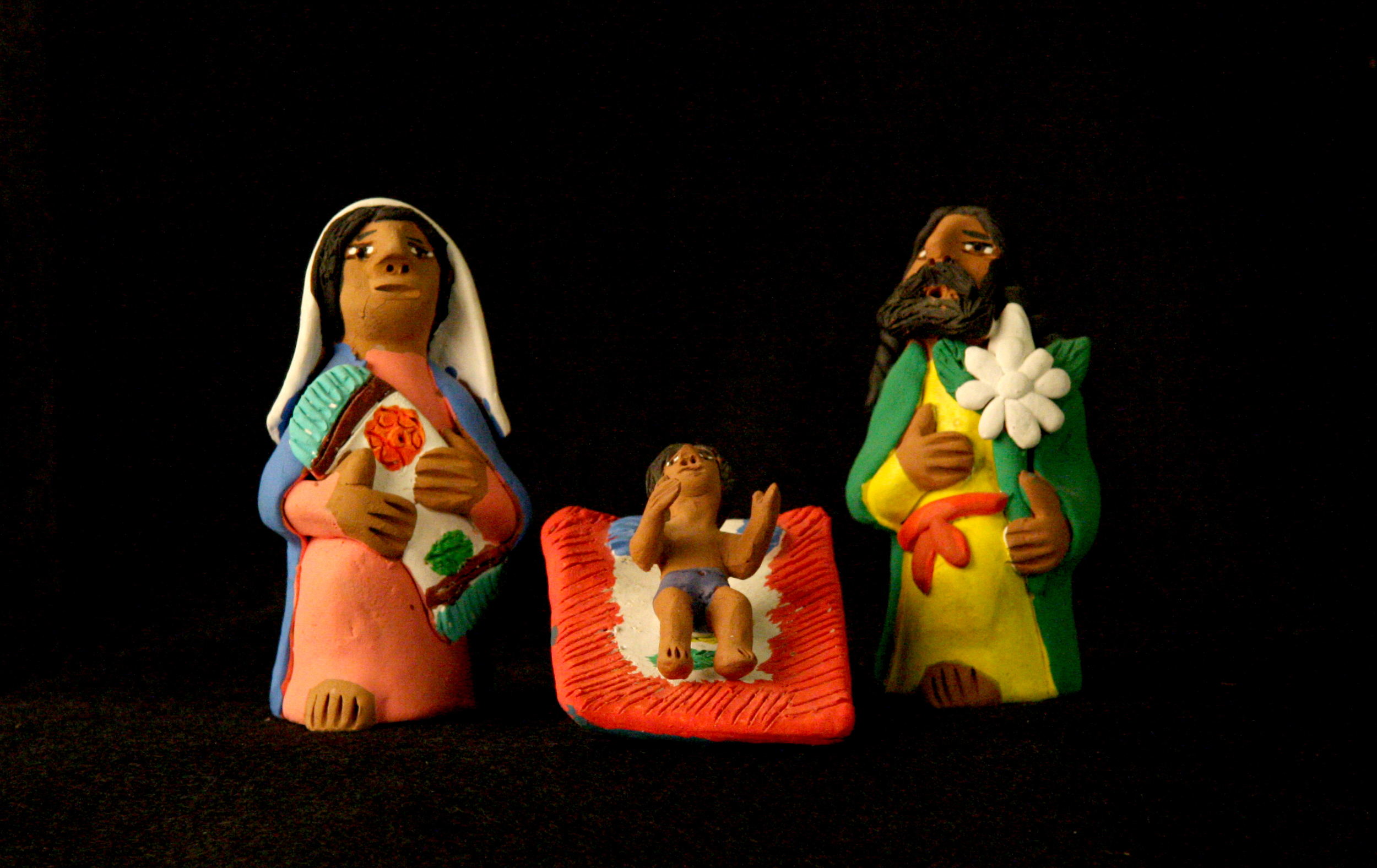 Travelling Crib for a School Real Christmas scene Nativity.Christmas Crib Religious Crib.Travelling Nativity for a School Fair Trade Hand Painted Crib Scene 25 cm x 18 cm high Christmas Nativity Set