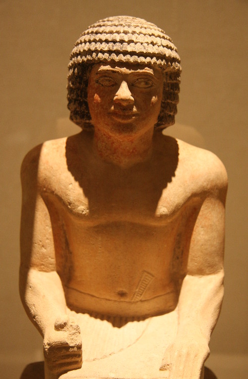 A seated "ka statue" of Tep-em-ankh, in the permanent collection of the Roemer- und Pelizaeus- Museum in Hildesheim, Germany.