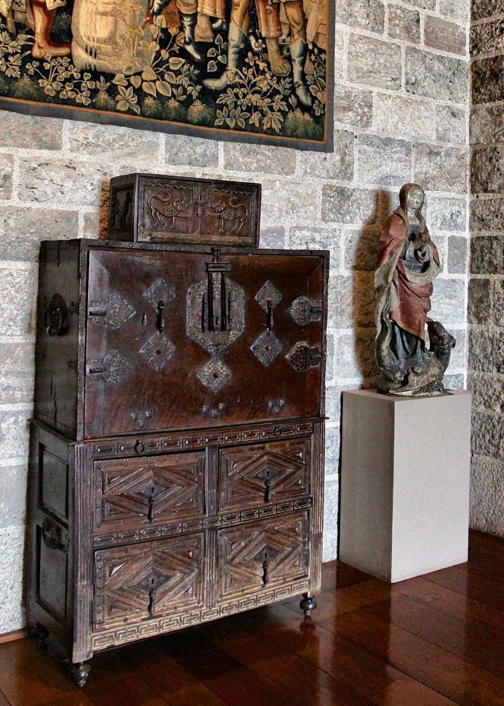 Antique Spanish furniture in Glencairn's Upper Hall
