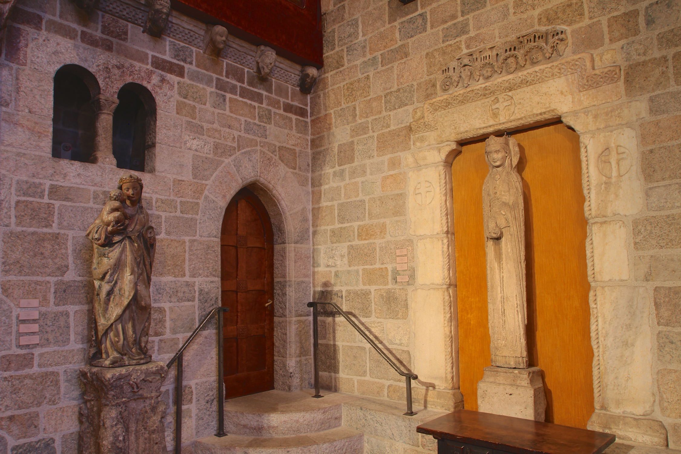 Figure 8: Raymond Pitcairn installed the “Slim Princess” in the southeast corner of Glencairn’s great hall, together with other sculptures dating to the medieval period.