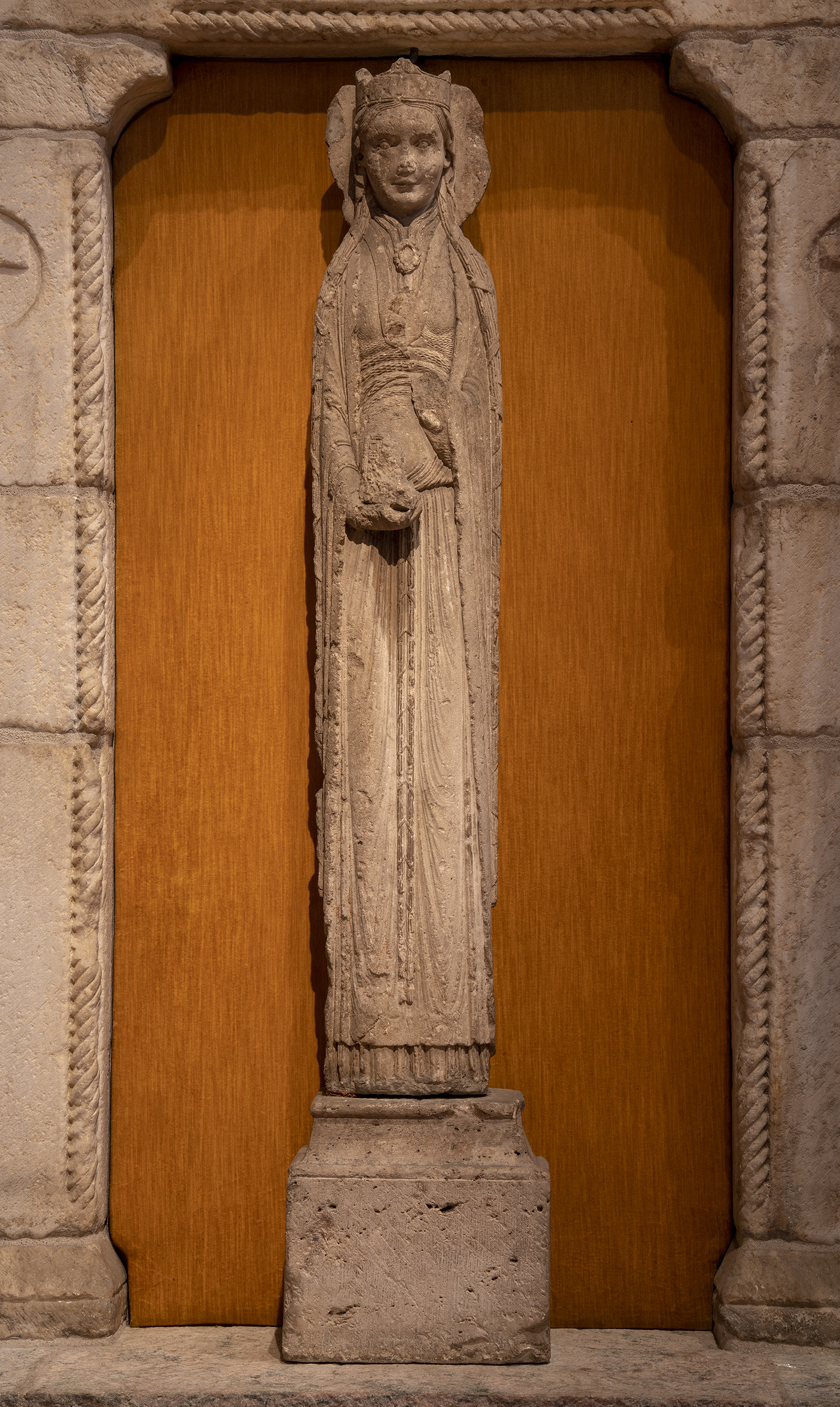 Figure 14: Statue-Column of a Queen, limestone, from the Church of Saint-Thibaut, Provins, c. 1160 (09.SP.103).