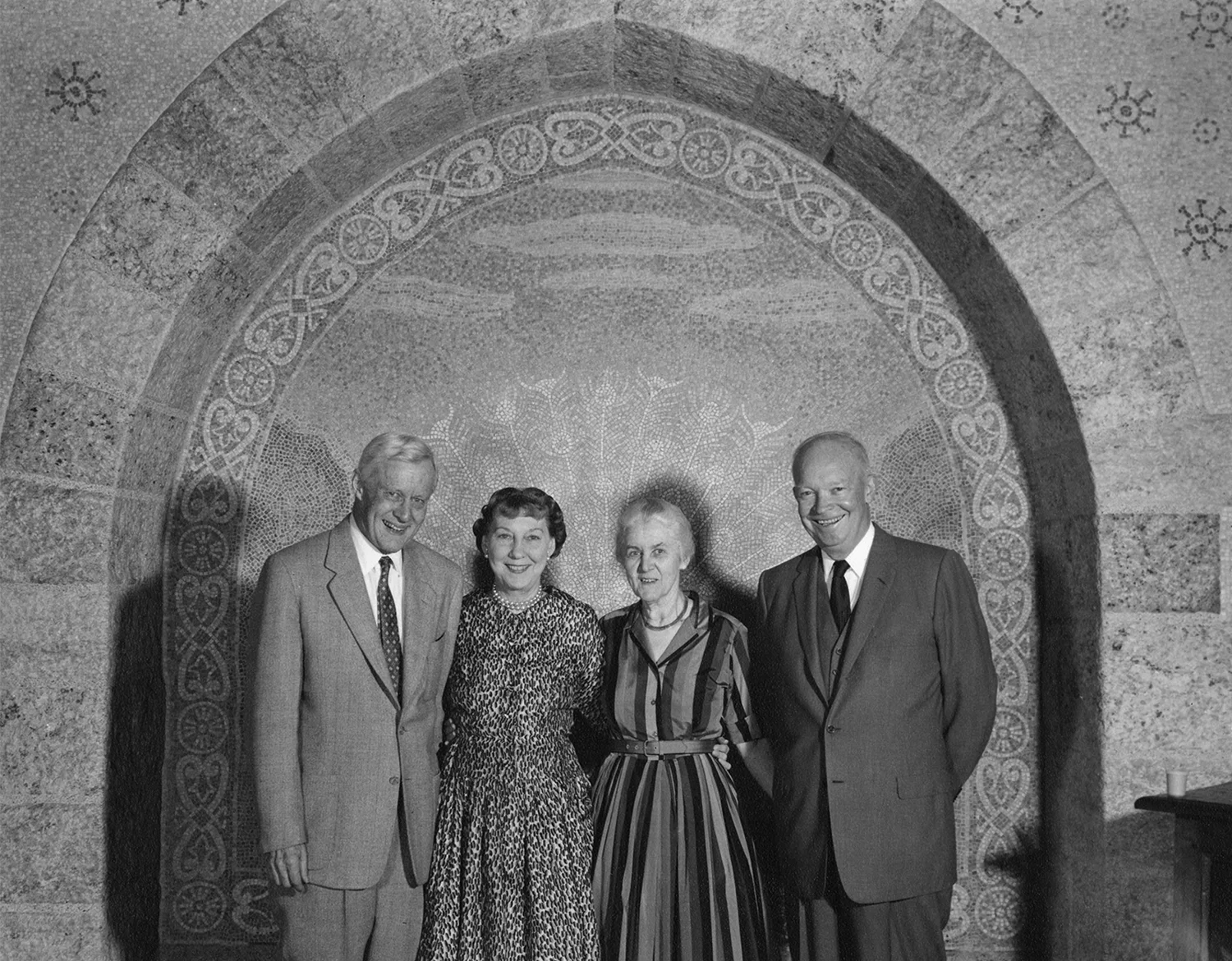 Figure 7: Raymond and Mildred posing with the Eisenhowers at Glencairn, 1961.