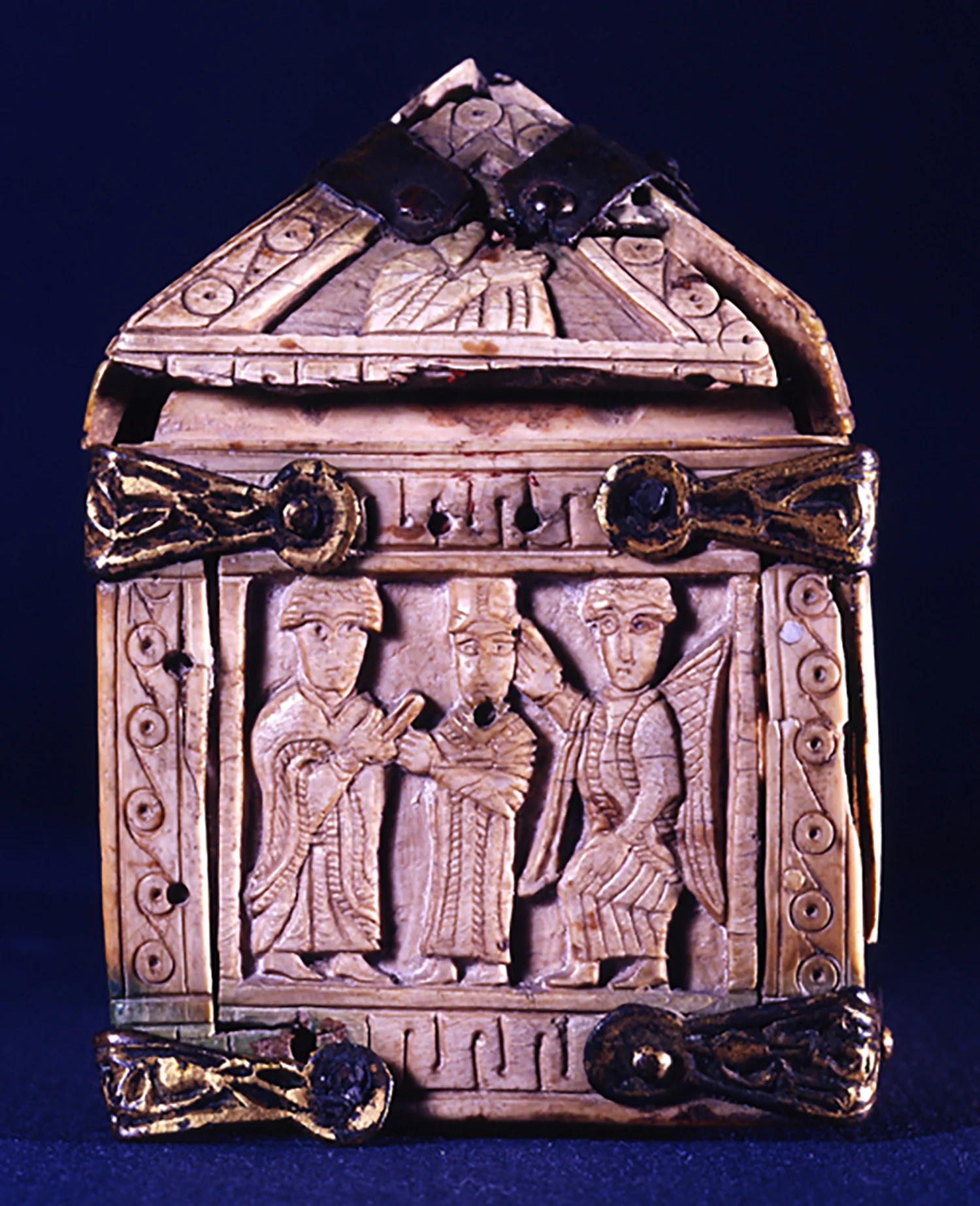 Figure 6: An angel and two other figures on one of the short sides of the box might depict Solomon's meeting with the Queen of Sheba.