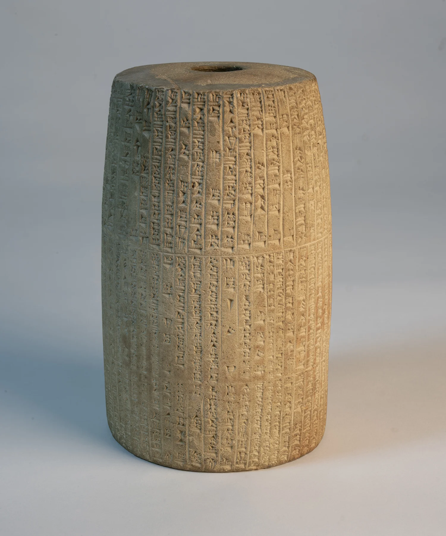 Figure 1: Cylinder foundation deposit of Nebuchadnezzer in Glencairn’s Ancient Near East gallery. Terracotta, Neo-Babylonian, early sixth century BCE (01.IS.77).