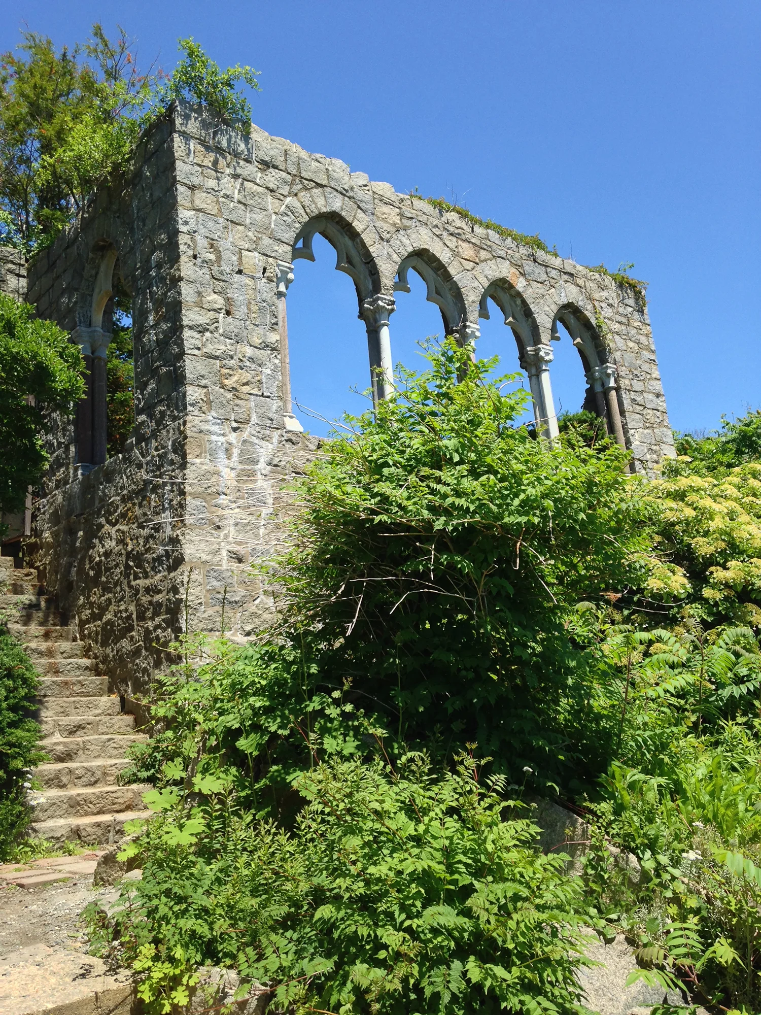 Figure 13: Arches from a fourteenth-century cloister purchased by John Hays Hammond, Jr. from the dealer Joseph Brummer, now at Hammond Castle. (See Figure 12.) Photo: Martha Easton.
