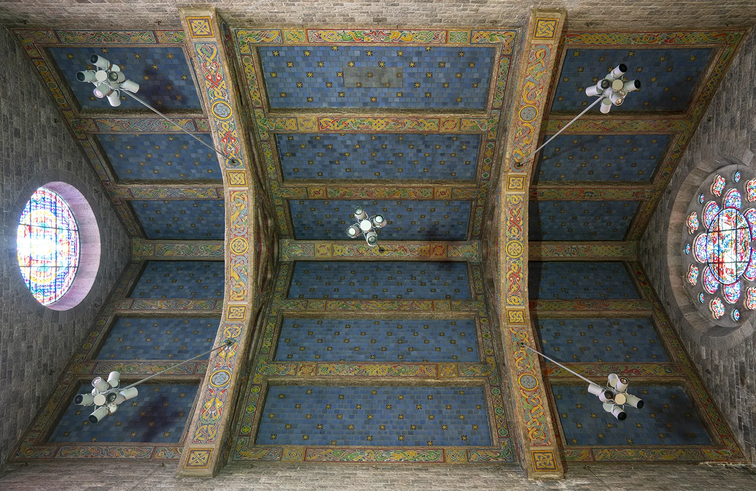 Figure 2: The trusses, beams, and recessed spaces on the ceiling of the Great Hall were all decorated.