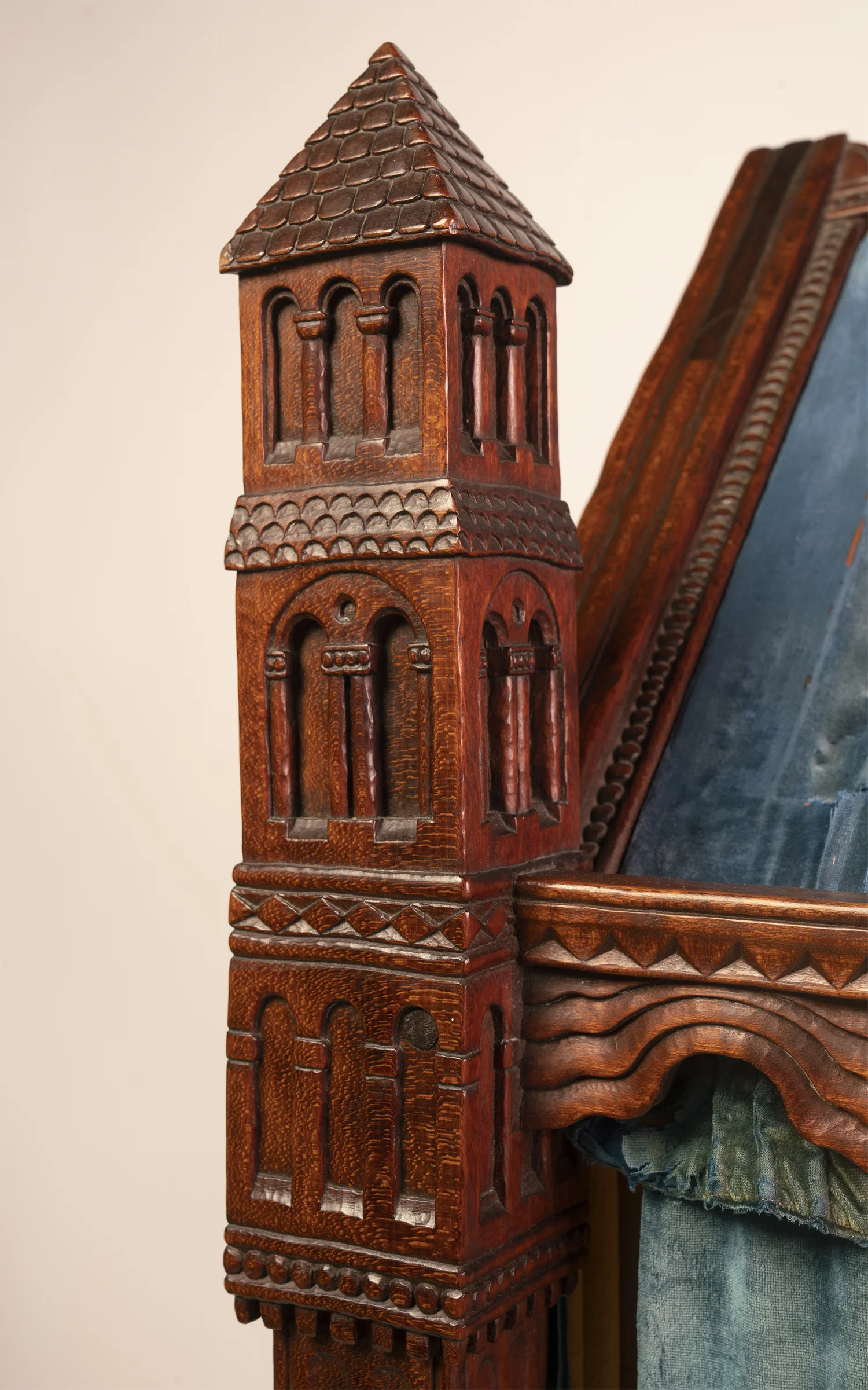 Figure 15: One of the four posts on Lachlan’s crib with a tower-like structure reminiscent of Glencairn’s main tower.