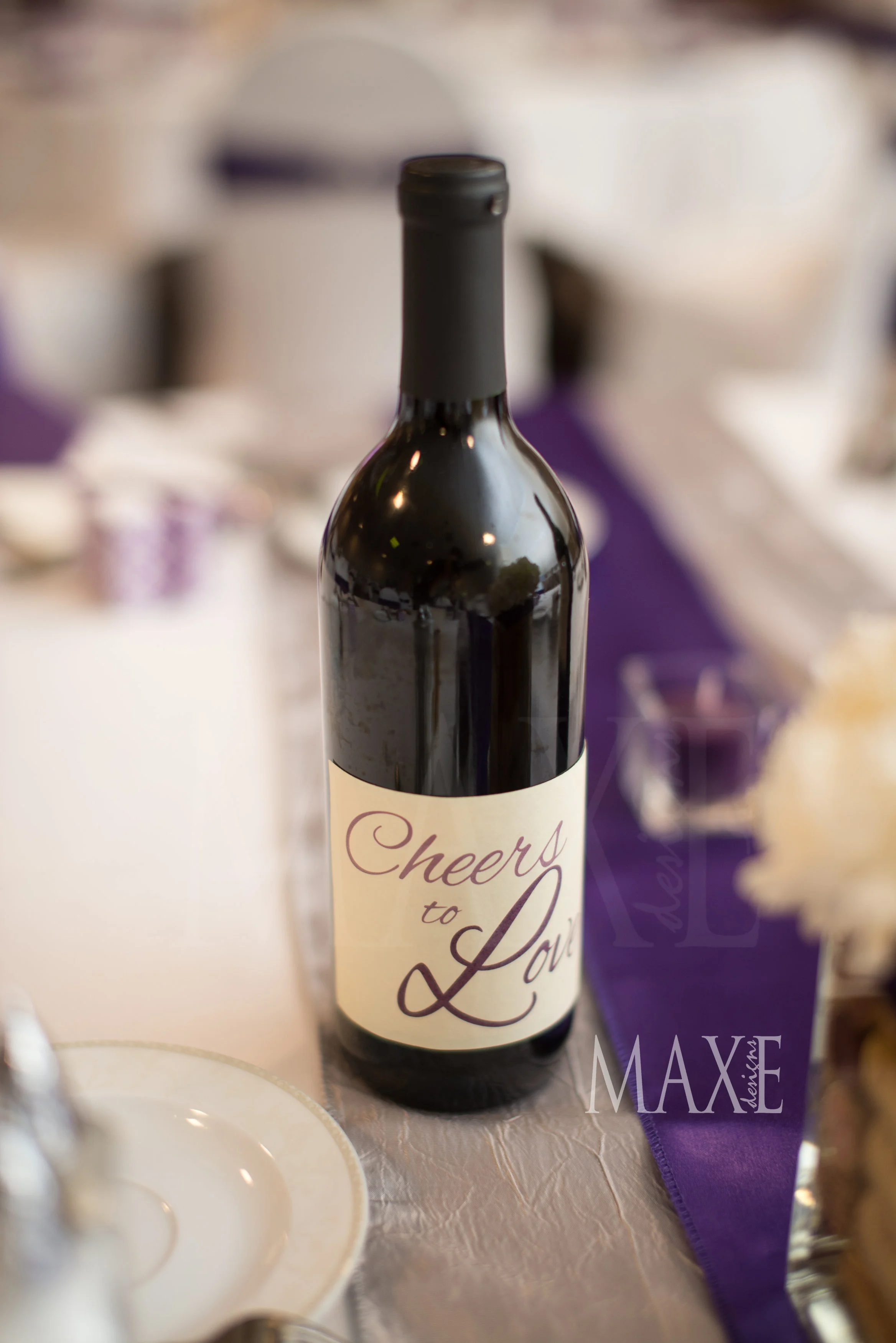 Samantha & Nick took their love for wine and turned their table décor into an amazing masterpiece! Cheers to love!!