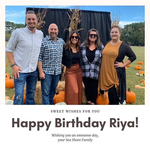 Happiest of Birthdays to this amazing gal @riya_thorson 🎉🧁🥳 we are so thankful for you and hope you have an amazing day!
.
.
.
@brentmontella @tracyboswell1 @payton.gregg.1 @suebkerns @benosellshomes @sunitaras