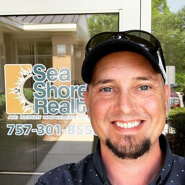 Hey hey it's your birthday 🎉😀 ... Well 1 day late 😜 Help us show Ben @benosellshomes some love and support as we wish him a Happy Happy Birthday 🎉🎉🎉🎉 We appreciate you Ben and are sure glad your part of the Sea Shore Realty team!