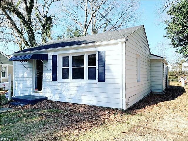 🏠 Have you been looking for a first time home or are you a military member looking for easy access to all of Hampton Roads?!
🔑 This 3 bedroom is centrally located and easy access to interstates.
🙌 The roof is only 5 years old and the home offers a