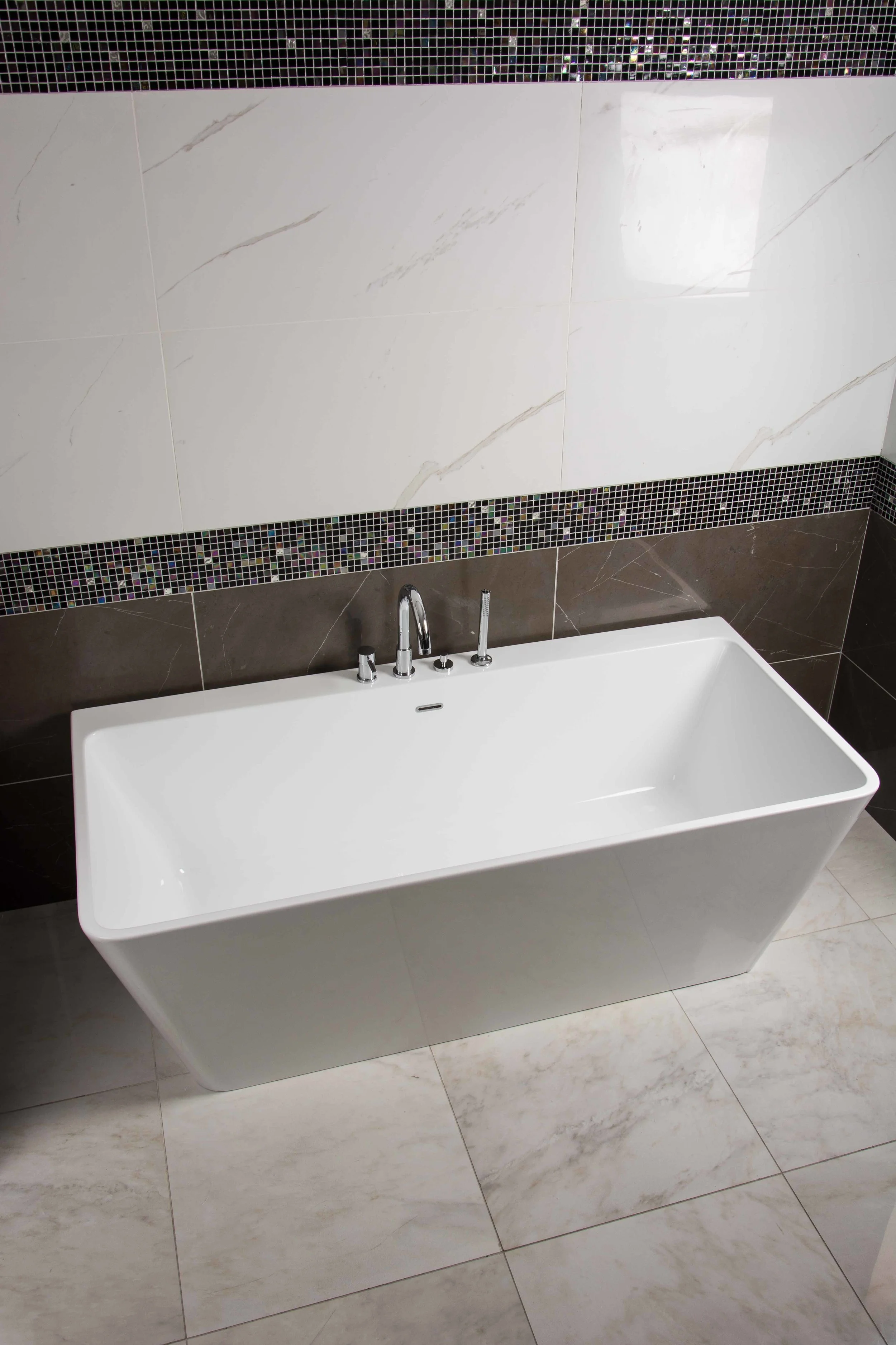 M-Line Bath Tub.jpg