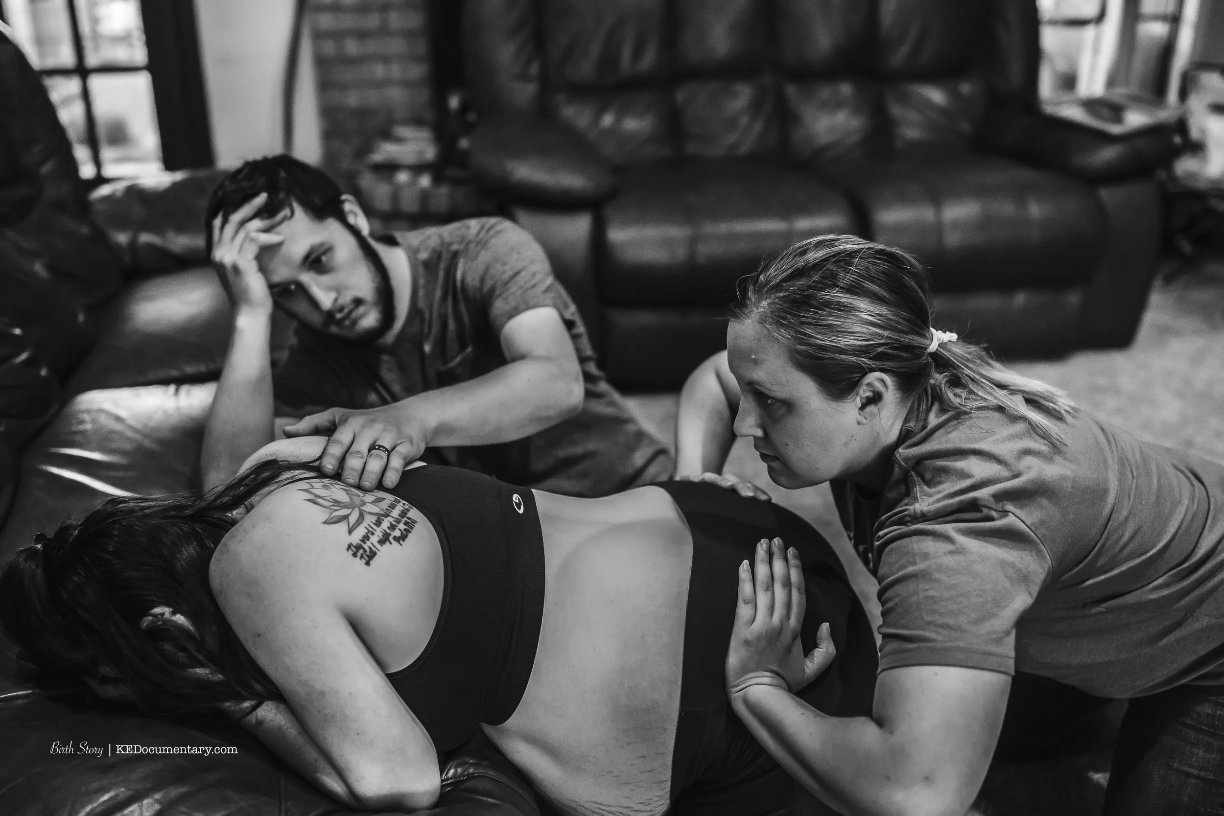 hip squeeze for home birth by doula