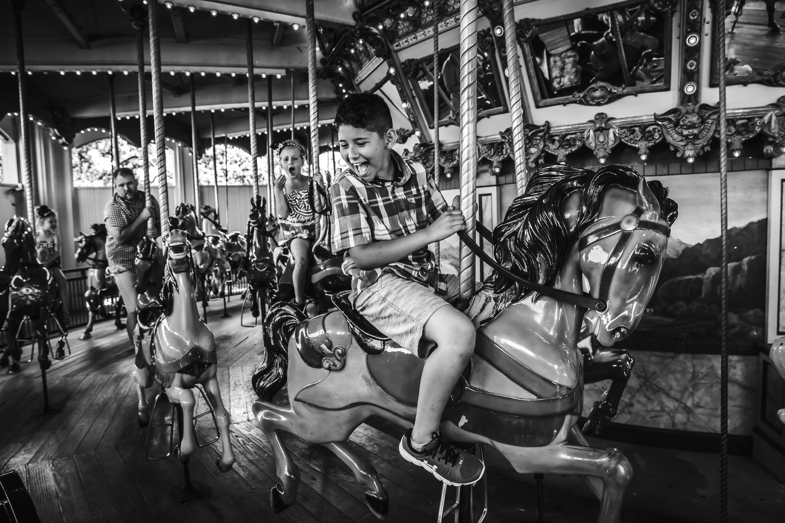 DFW_Six_Flags_Family_Photography (5 of 13).jpg