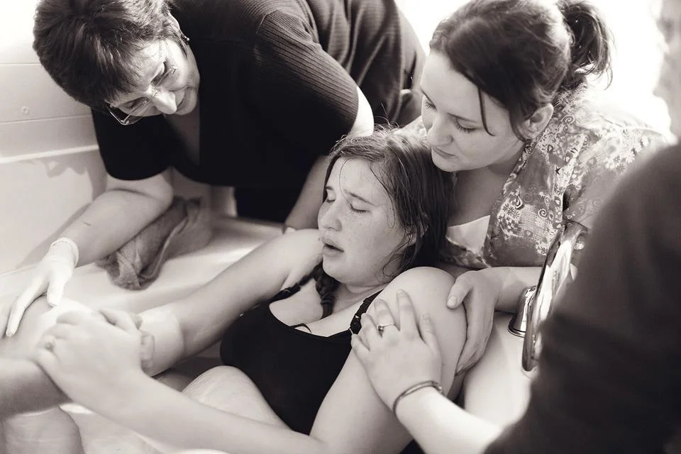Midwifery at birth