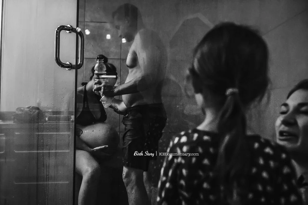 Siblings at a Birth - Dallas Birth Photographer