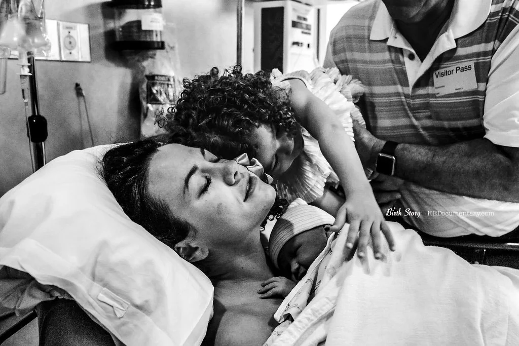 momma and her girls birth photography