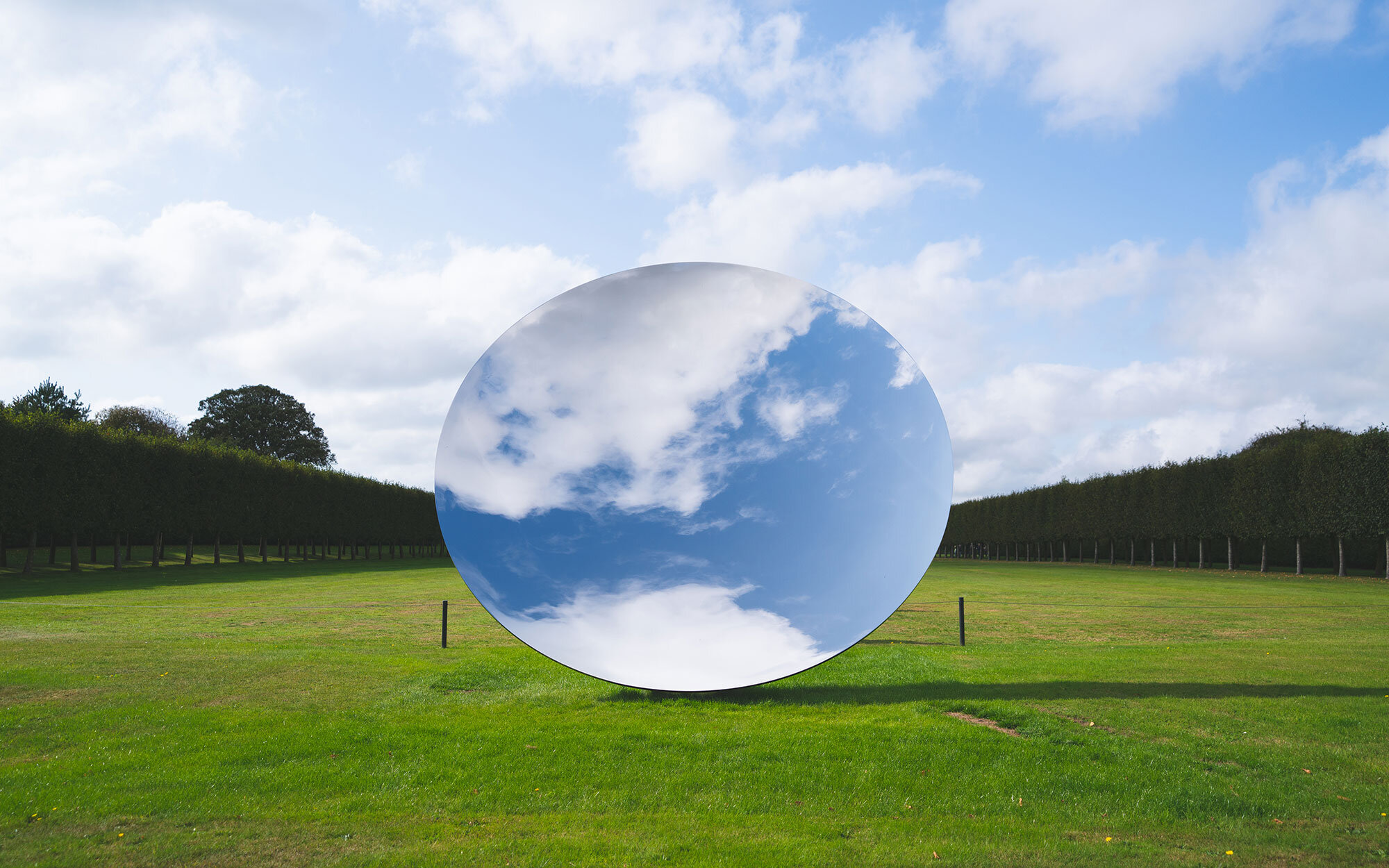 Anish-Kapoor-at-Houghton-Hall-Sky-Mirror-Web.jpg