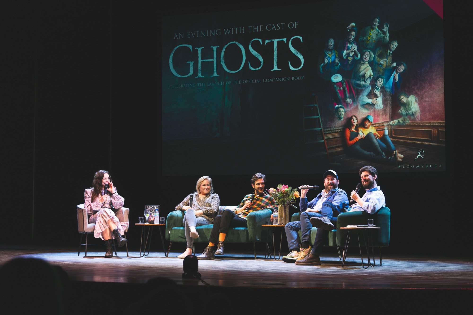 Ghosts-Gillian-Lynne-Fane-Productions-Max-Hilton-06016.jpg
