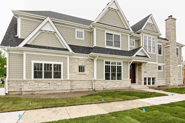 237 N. Illinois St